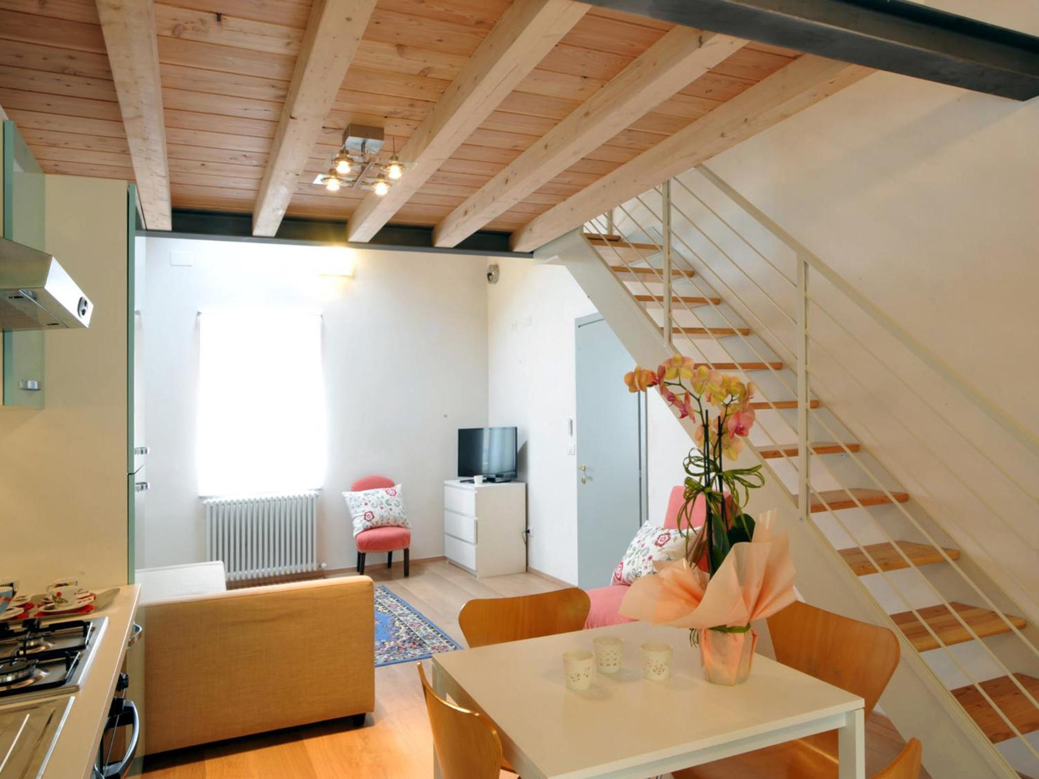 Loft - Photo 8