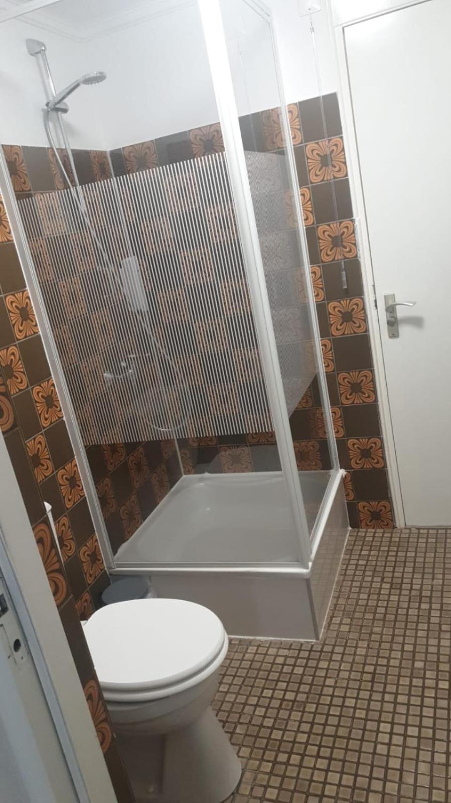 Double Room with Balcony - Photo 7