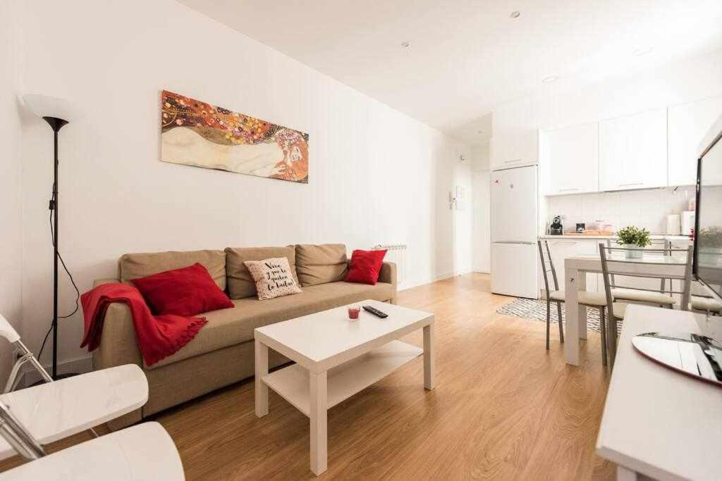 Apartamento con baño compartido