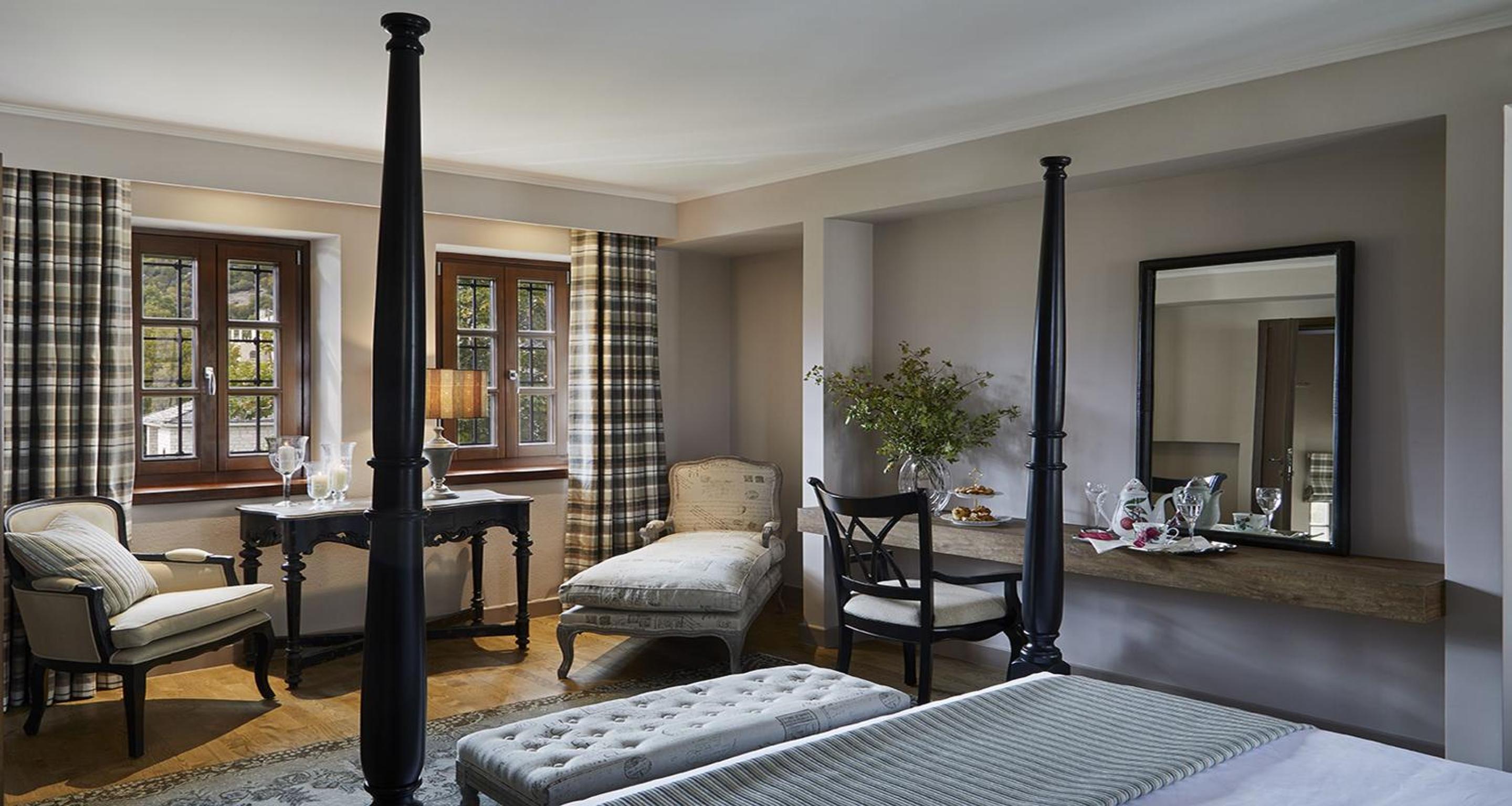 Superior Suite with Balcony - Split Level photo 3