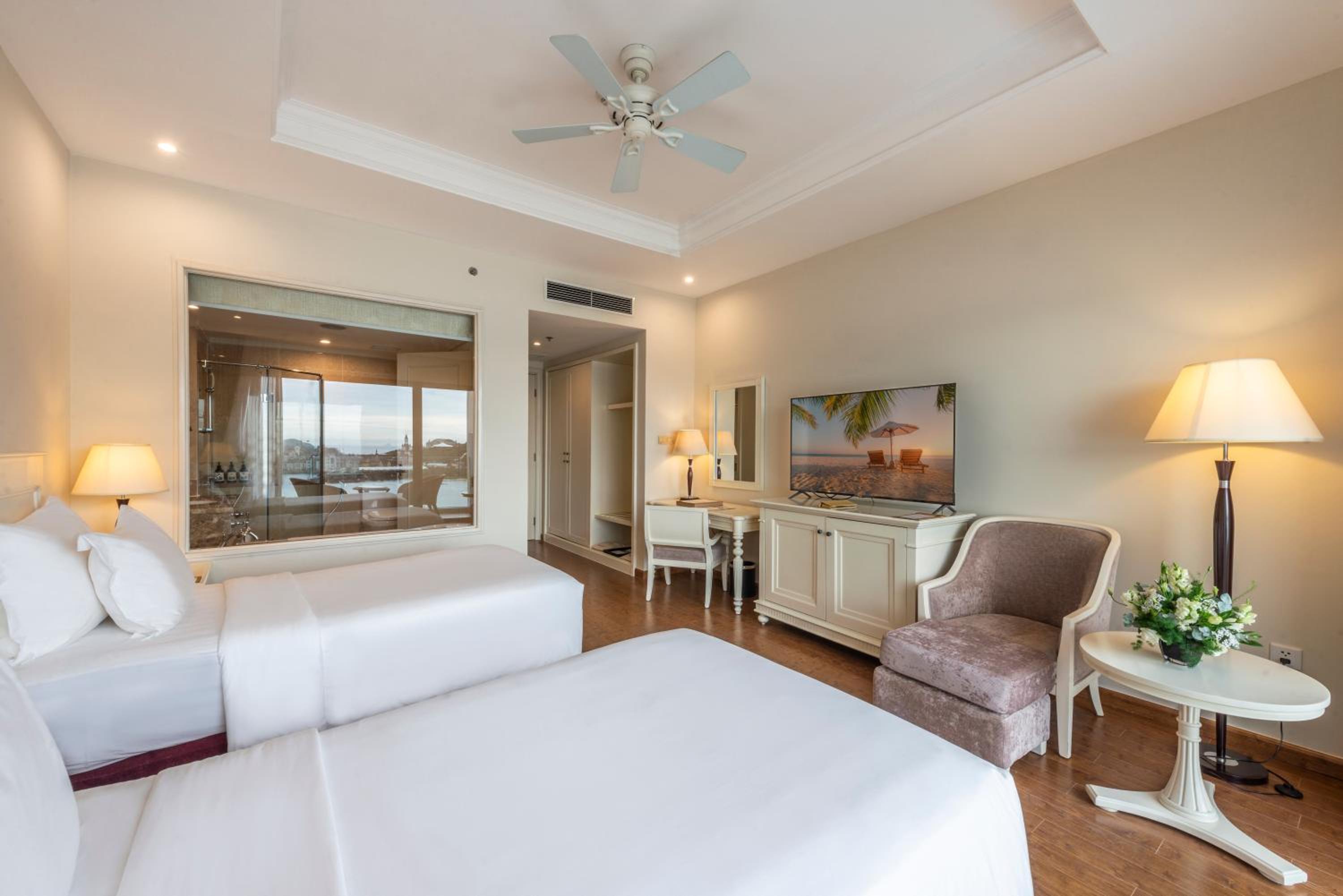 Deluxe Twin Ocean View- Breakfast + Free Jjimjilbang access
