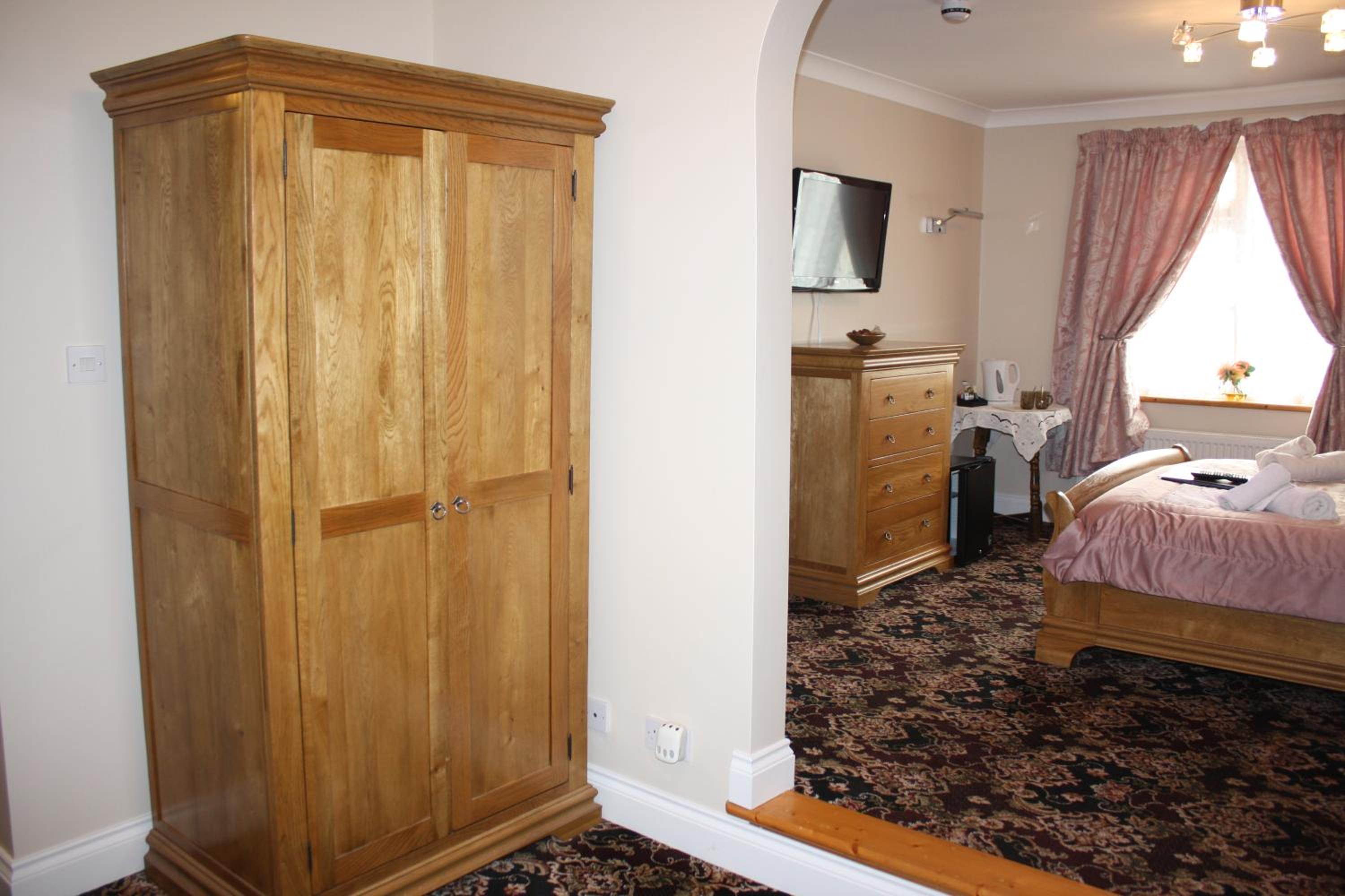 Deluxe King Room - Second Floor photo 3