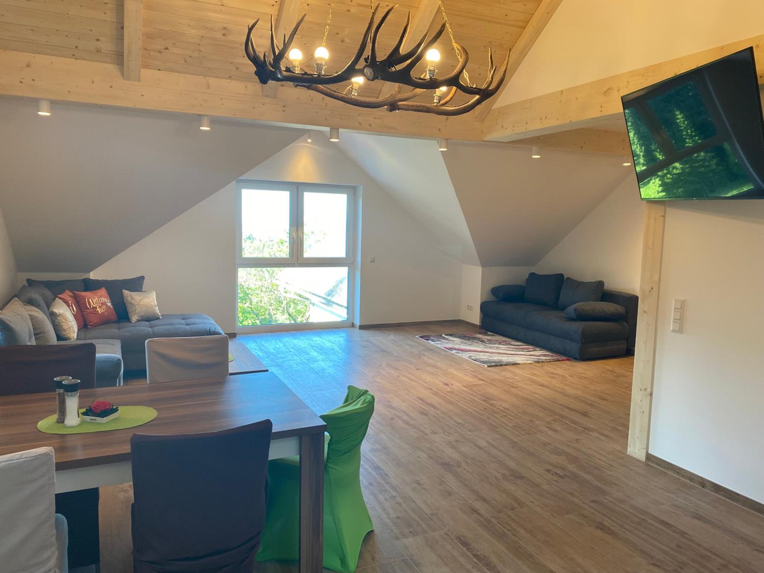 Apartment with Mountain View photo 2