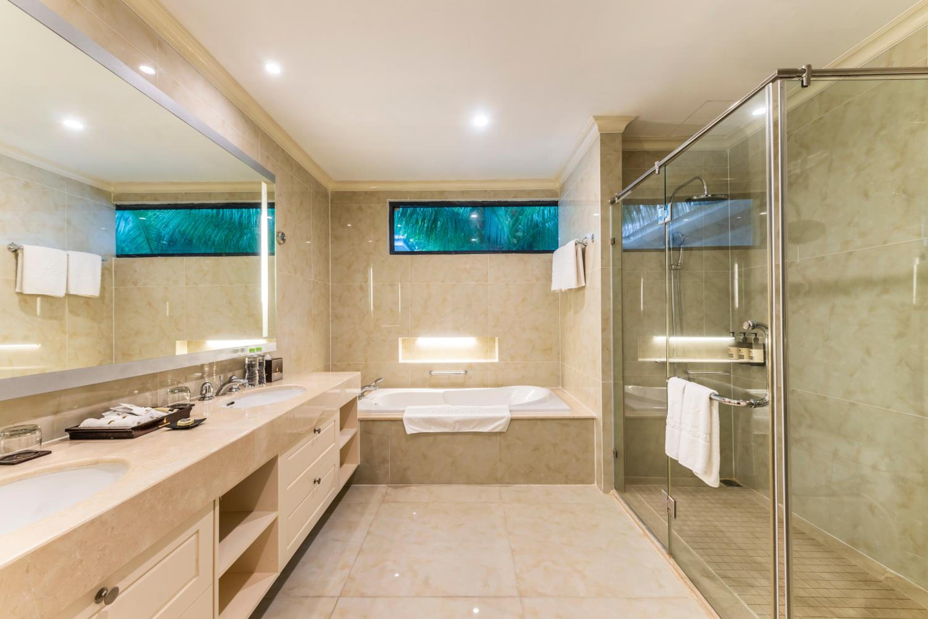 Four Bedroom Villa - Private Pool photo 3