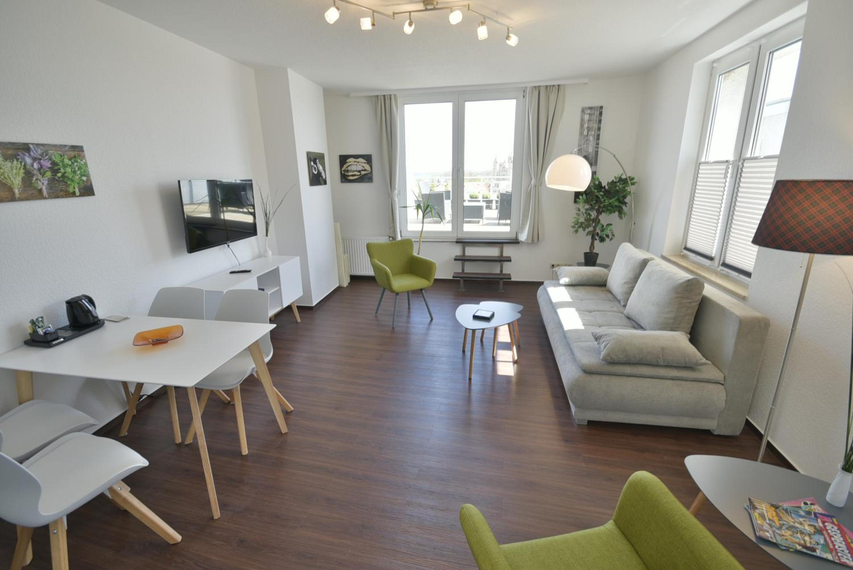 Penthouse - Photo 1