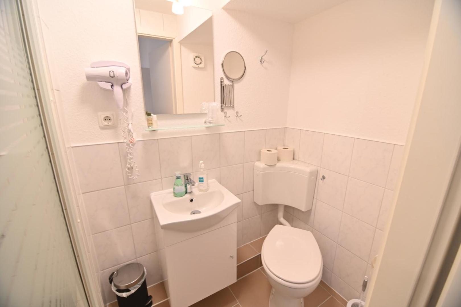 Double room guest house - Photo 12