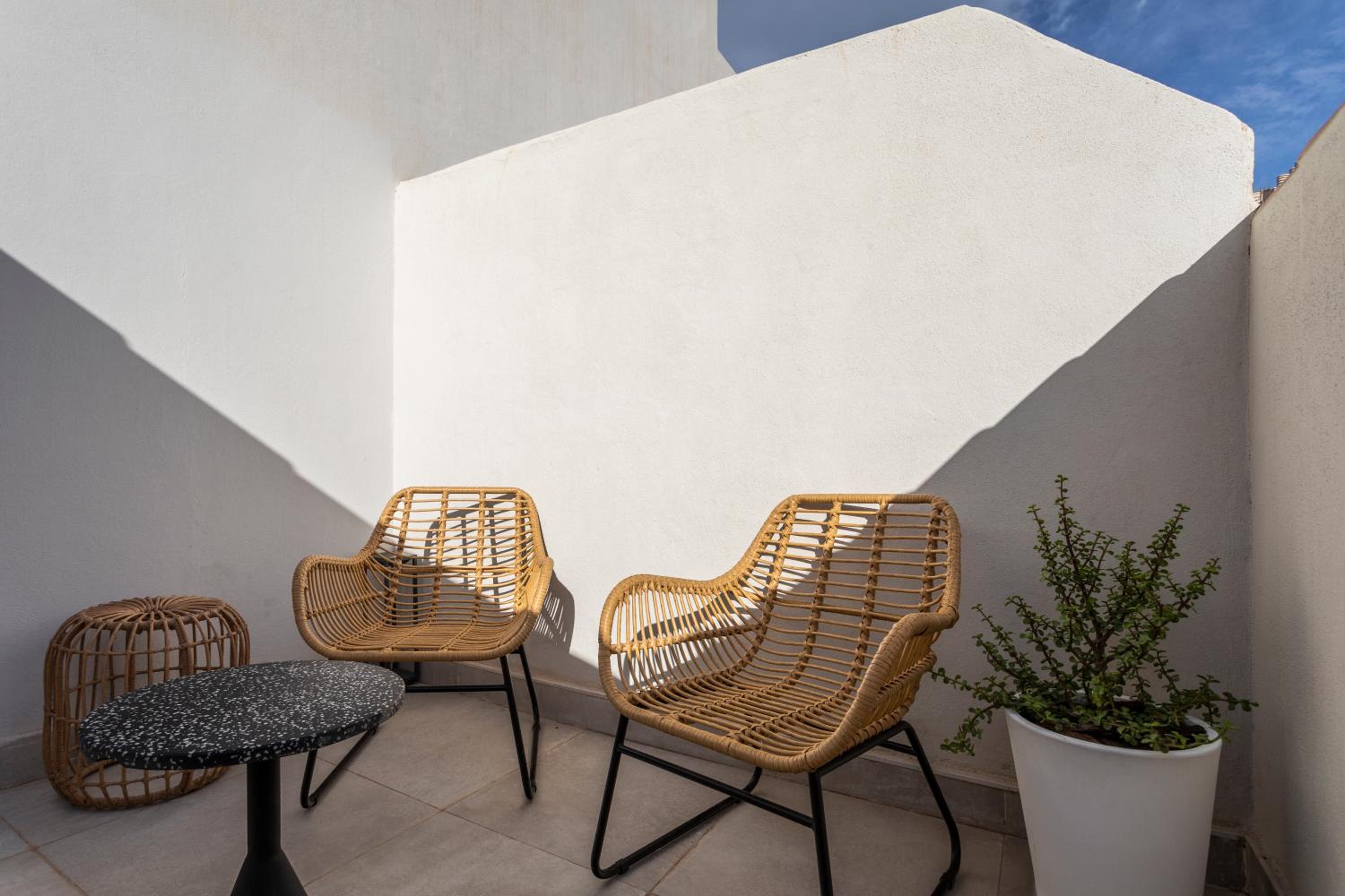 Triple Room with Terrace photo 2