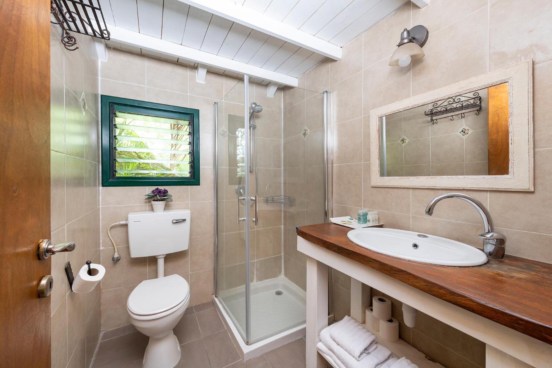 Superior Chalet - Photo 9