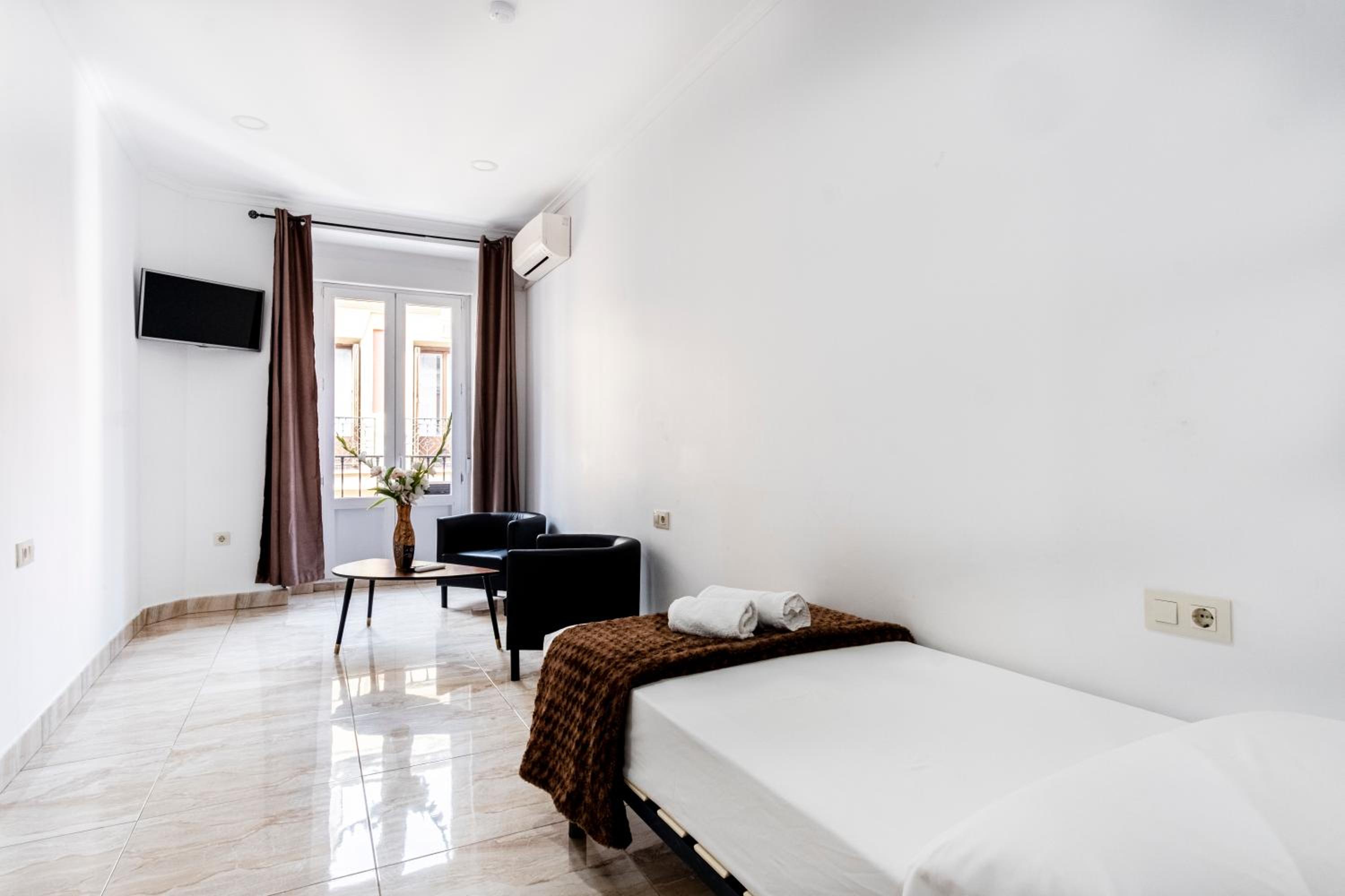 Triple Room with City View photo 2