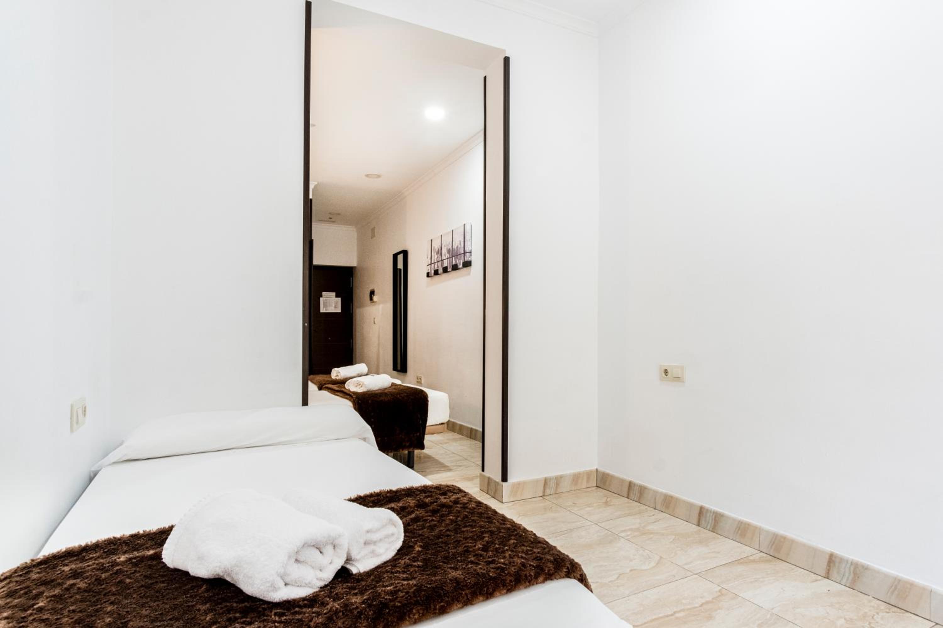 Triple Room with City View photo 3