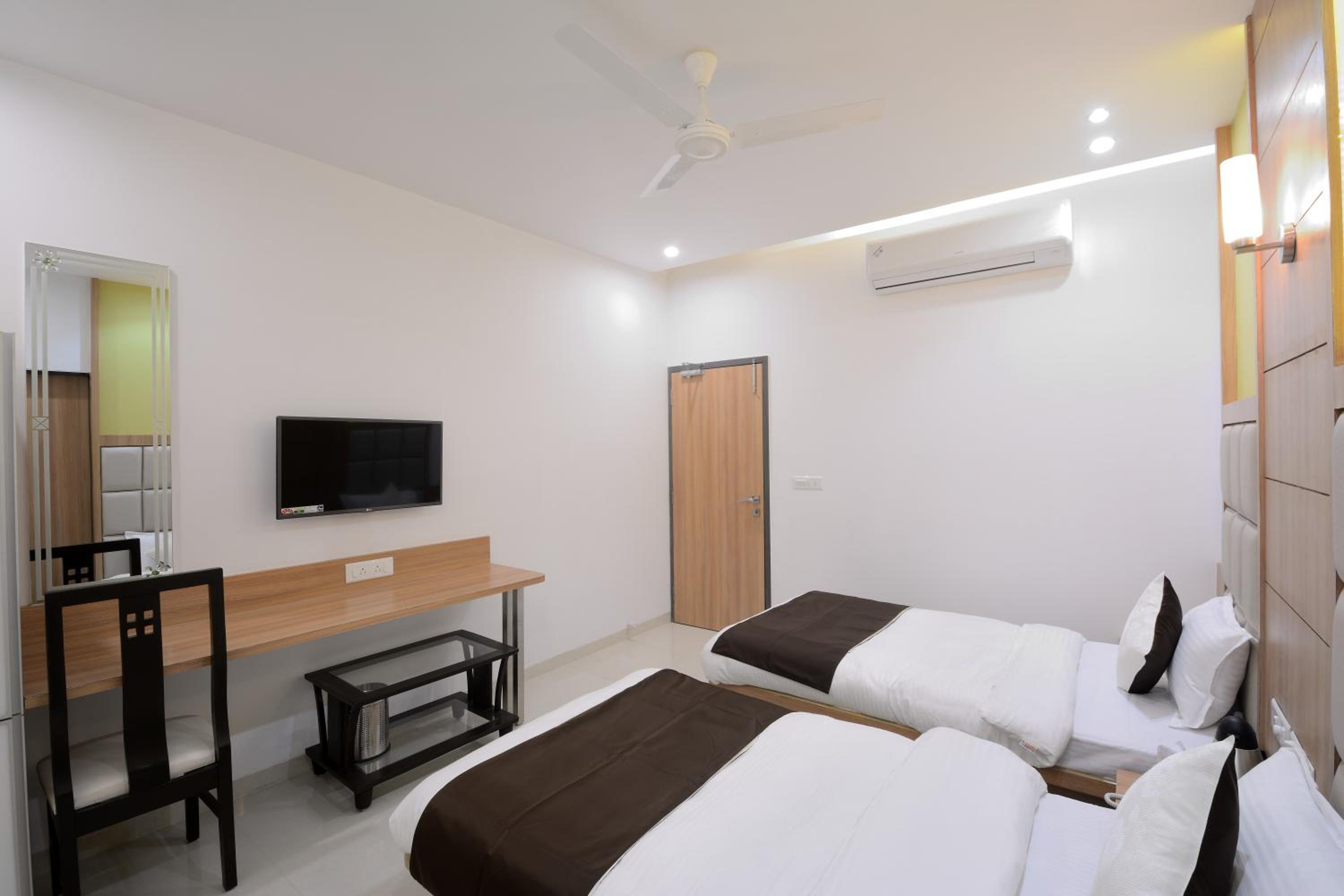 Executive Triple Room - Photo 12