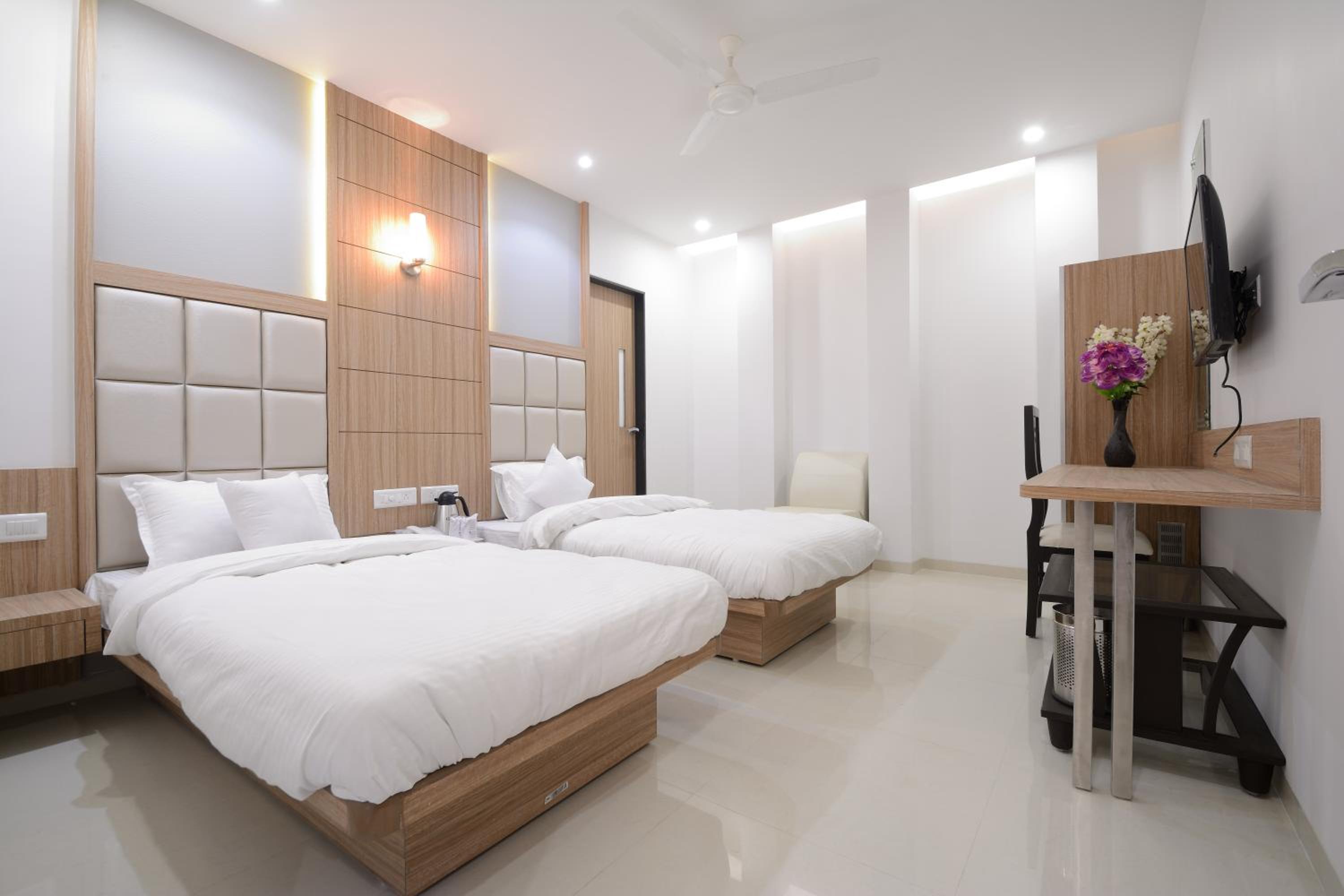 Deluxe Double Room - Photo 4