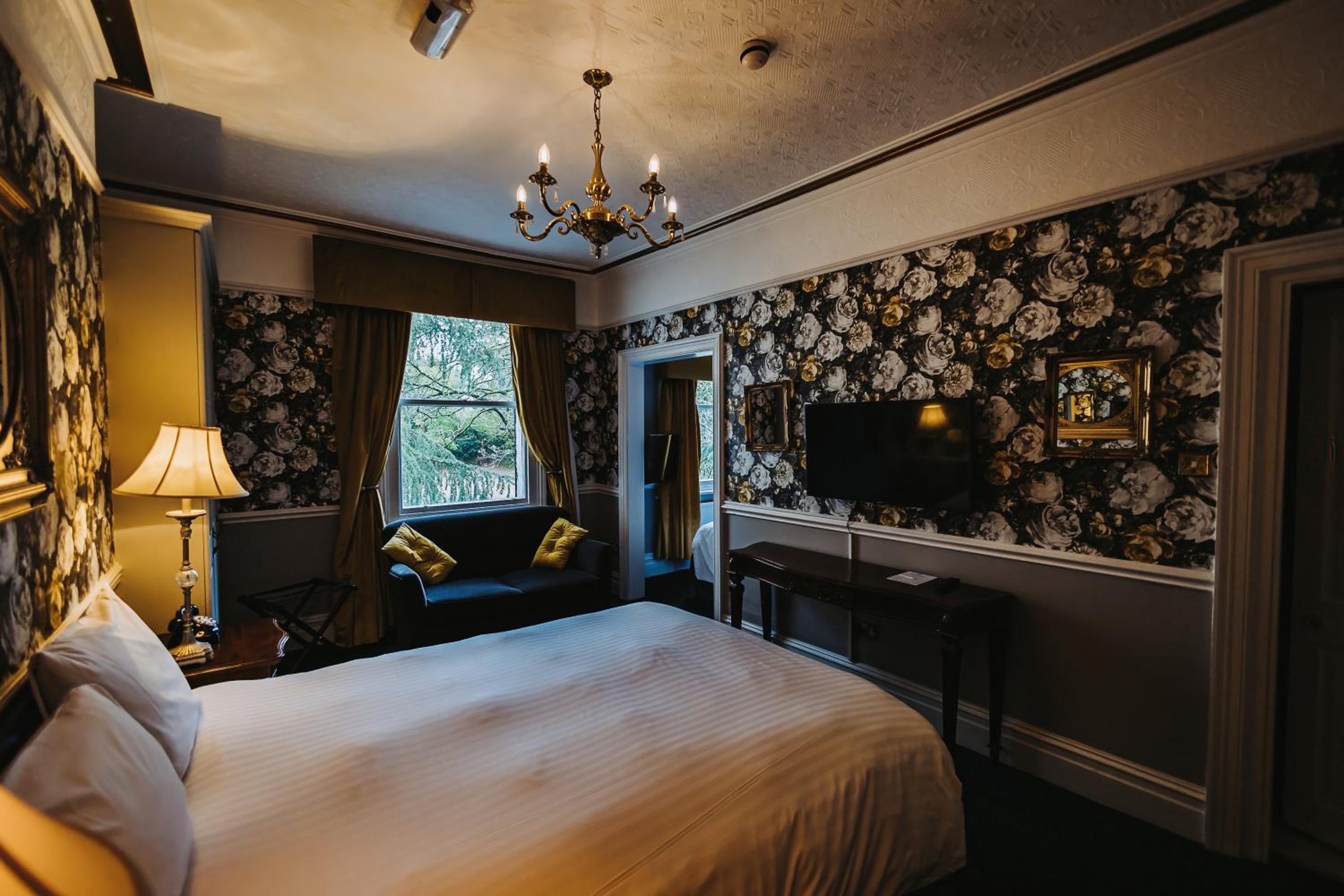Double Room - Photo 10