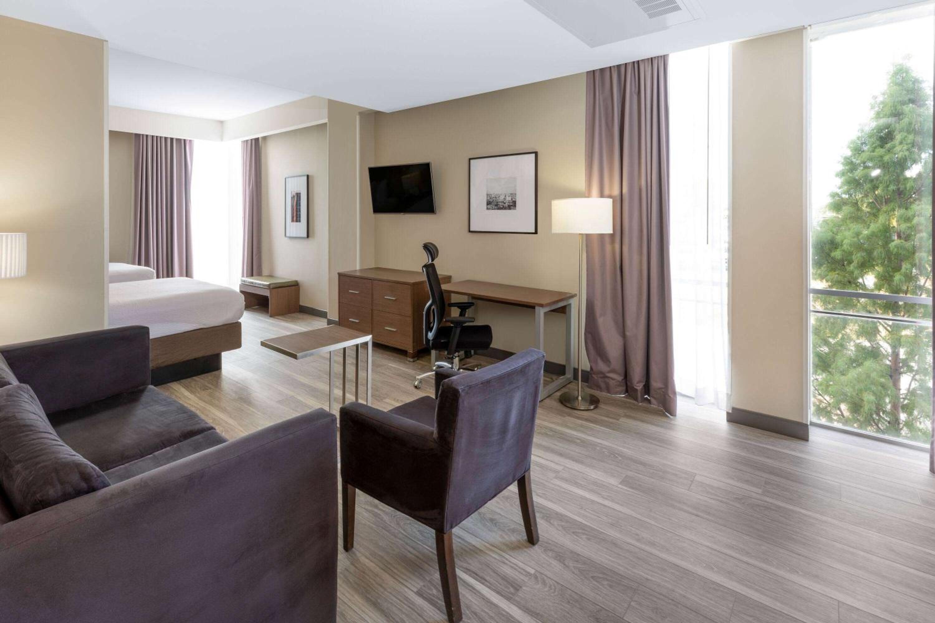 Studio Suite with Two Queen Beds - Non-Smoking photo 1