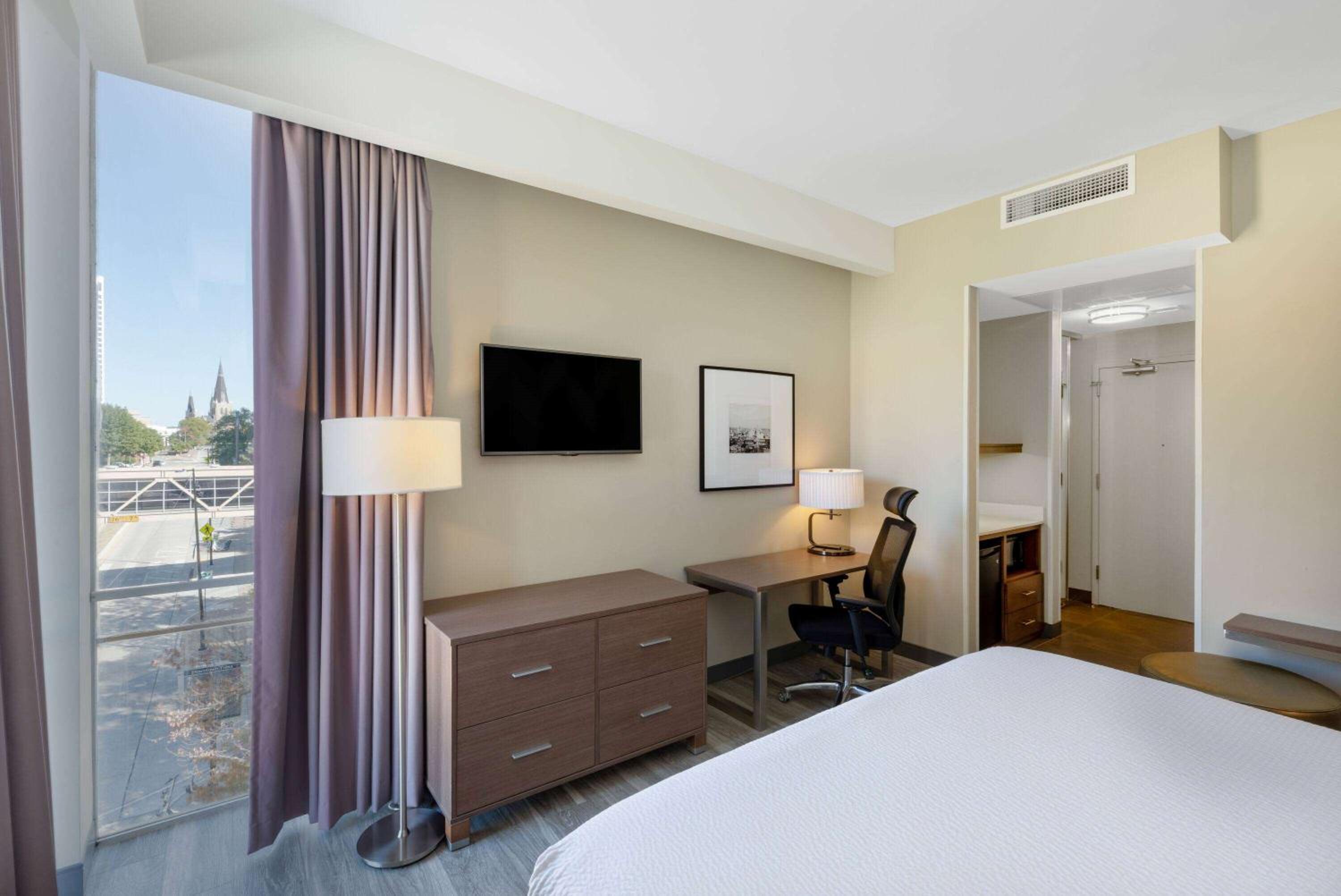 King Room - Non-Smoking photo 1