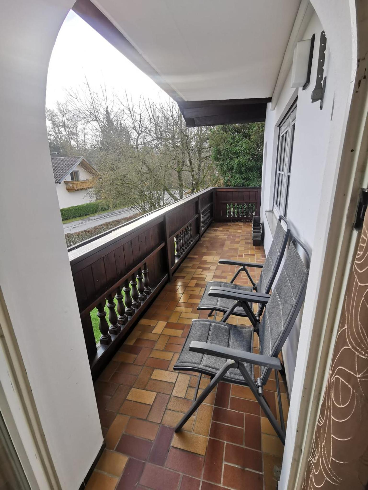 Double Room with Balcony - Photo 8