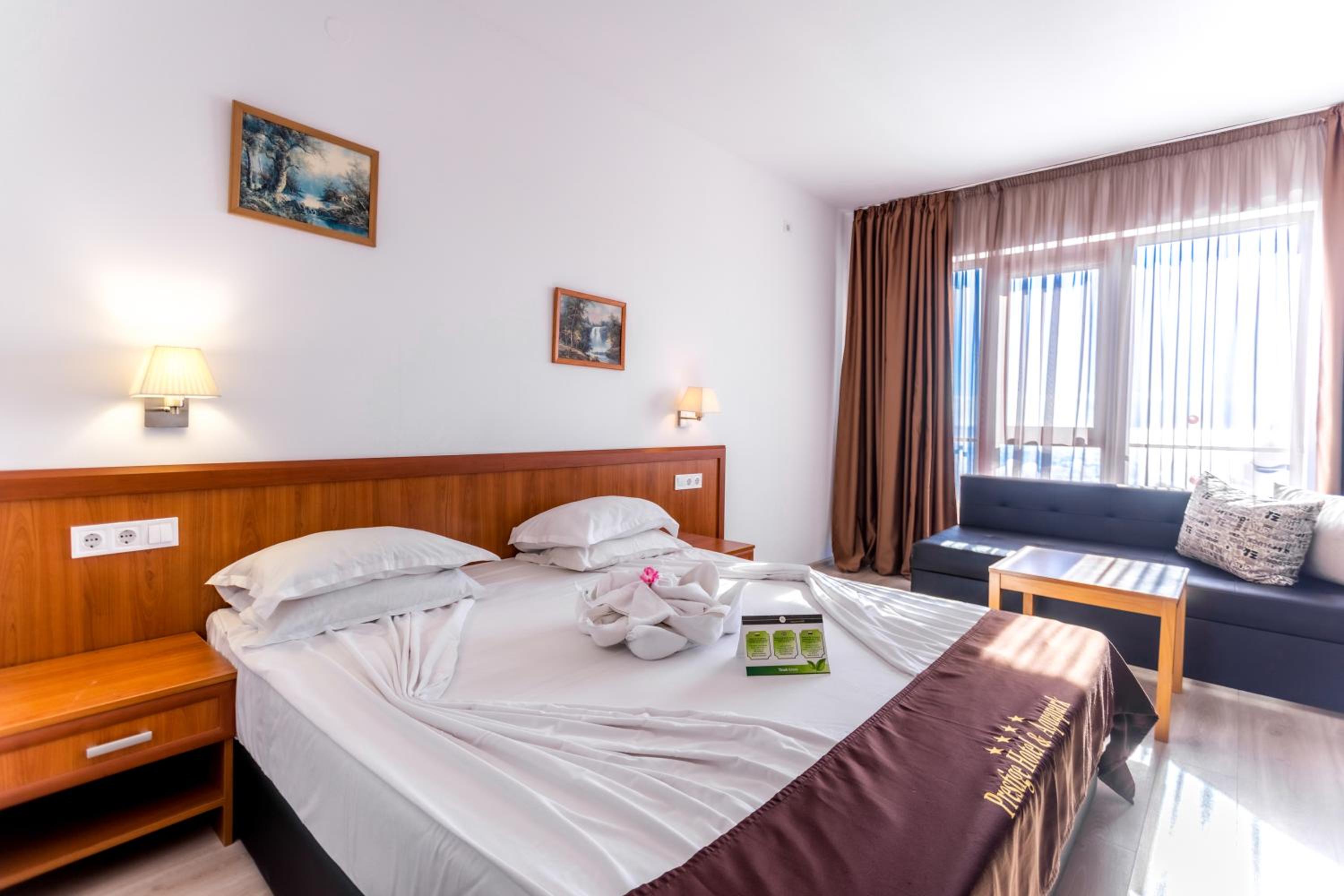 Double or Twin Room with Balcony - Free Aquapark Access photo 1