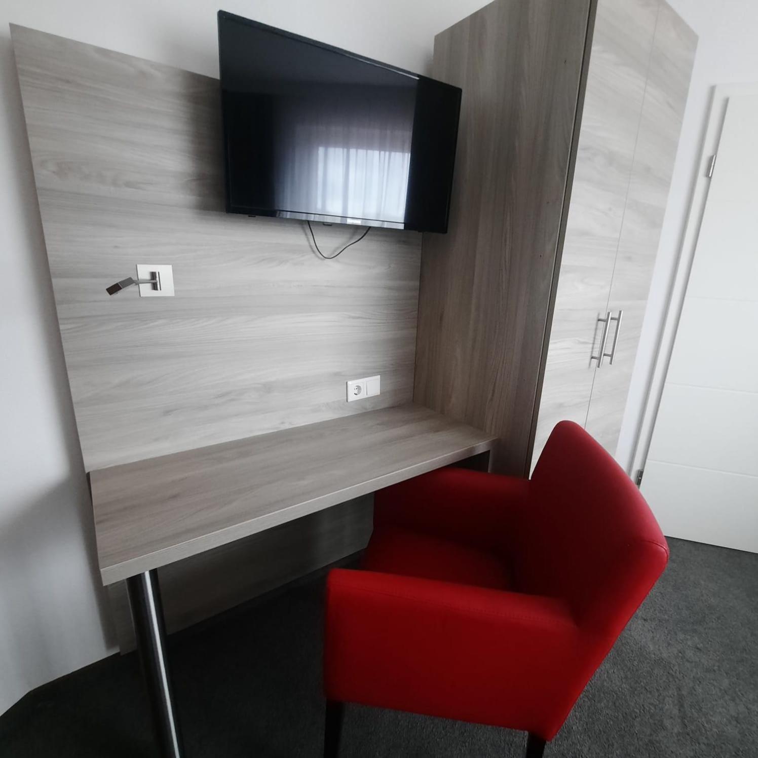 Basic Triple Room - Photo 9