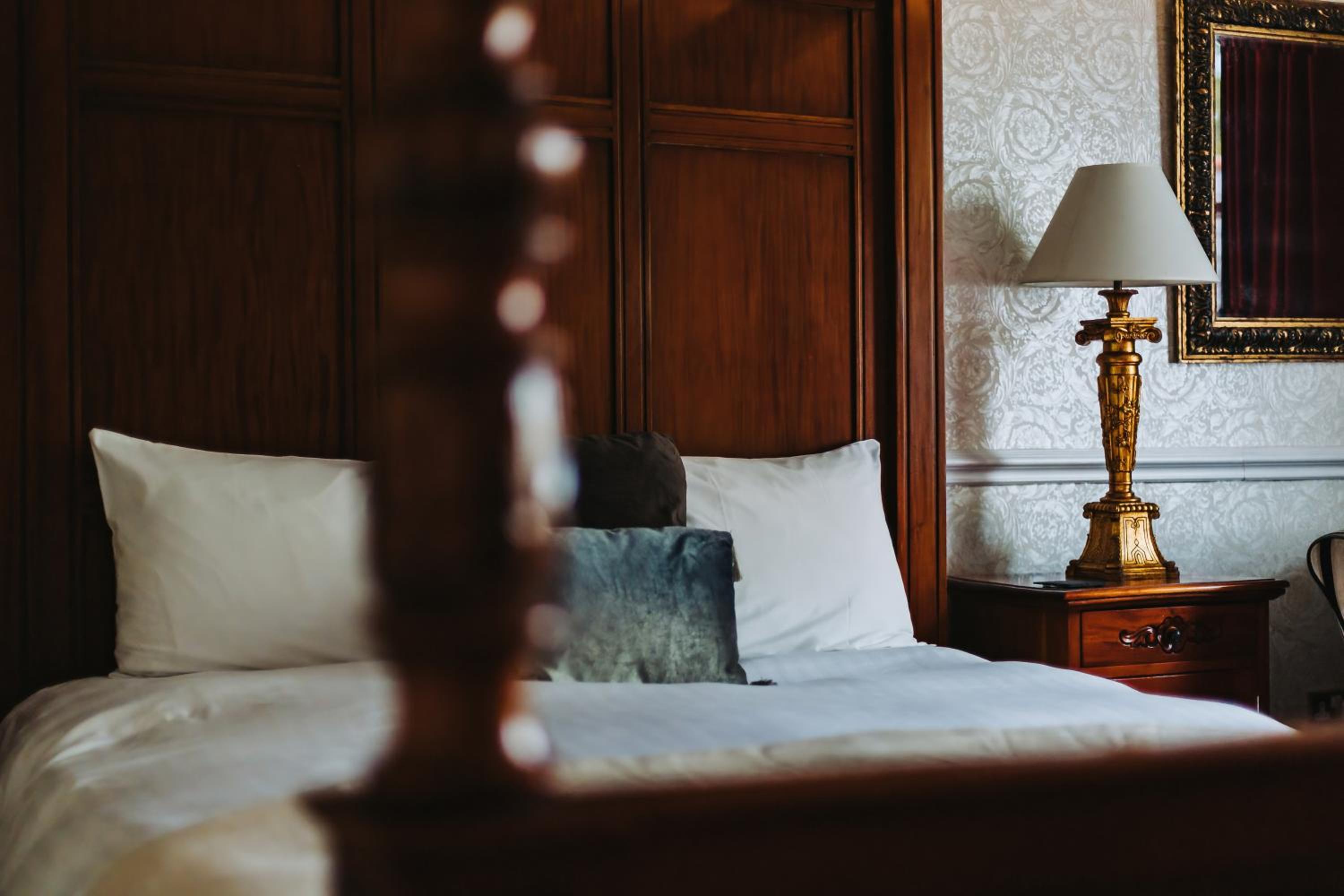 Superior King Suite (No pets allowed) - Photo 6