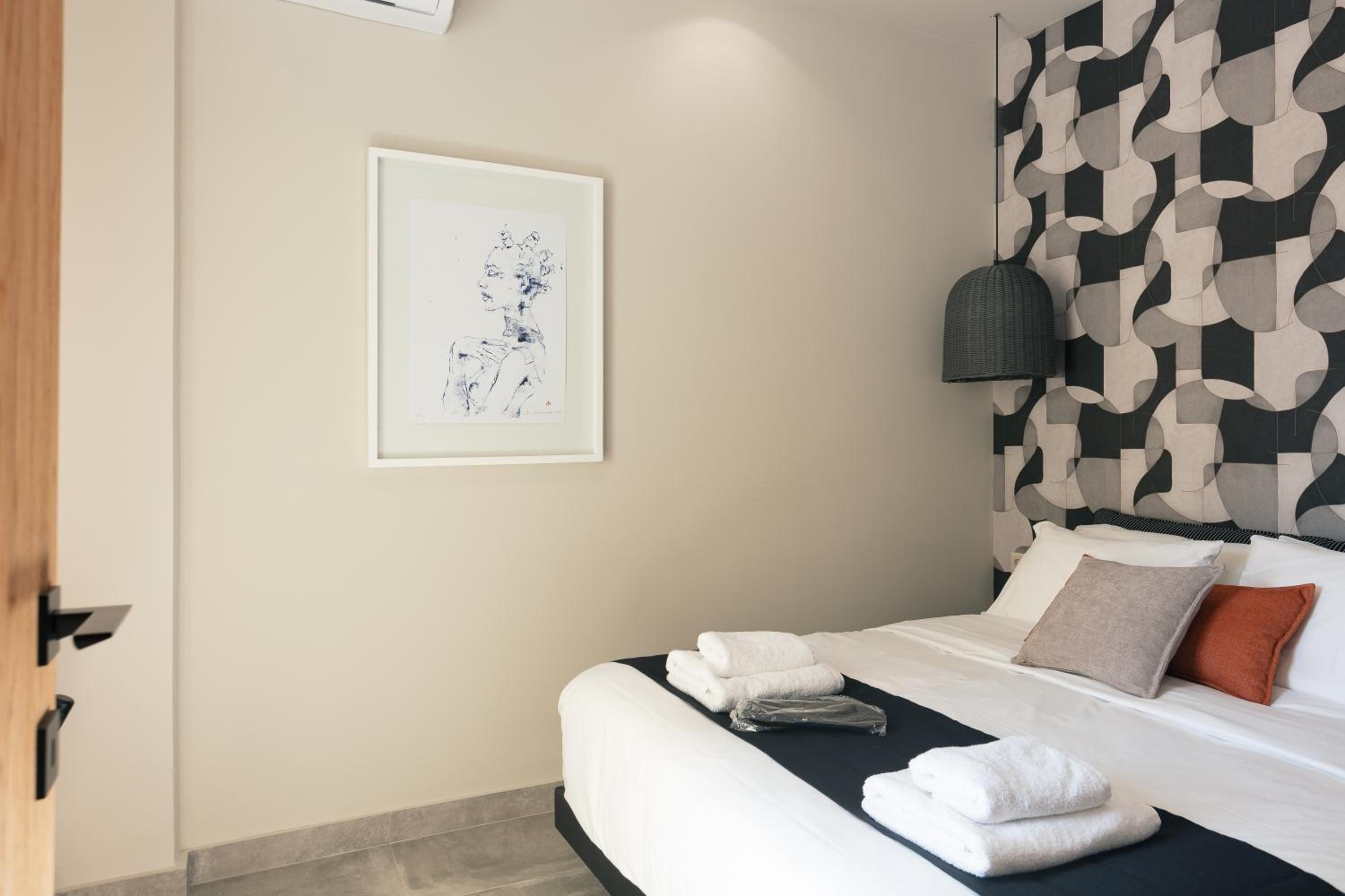 Superior Suite - Photo 14