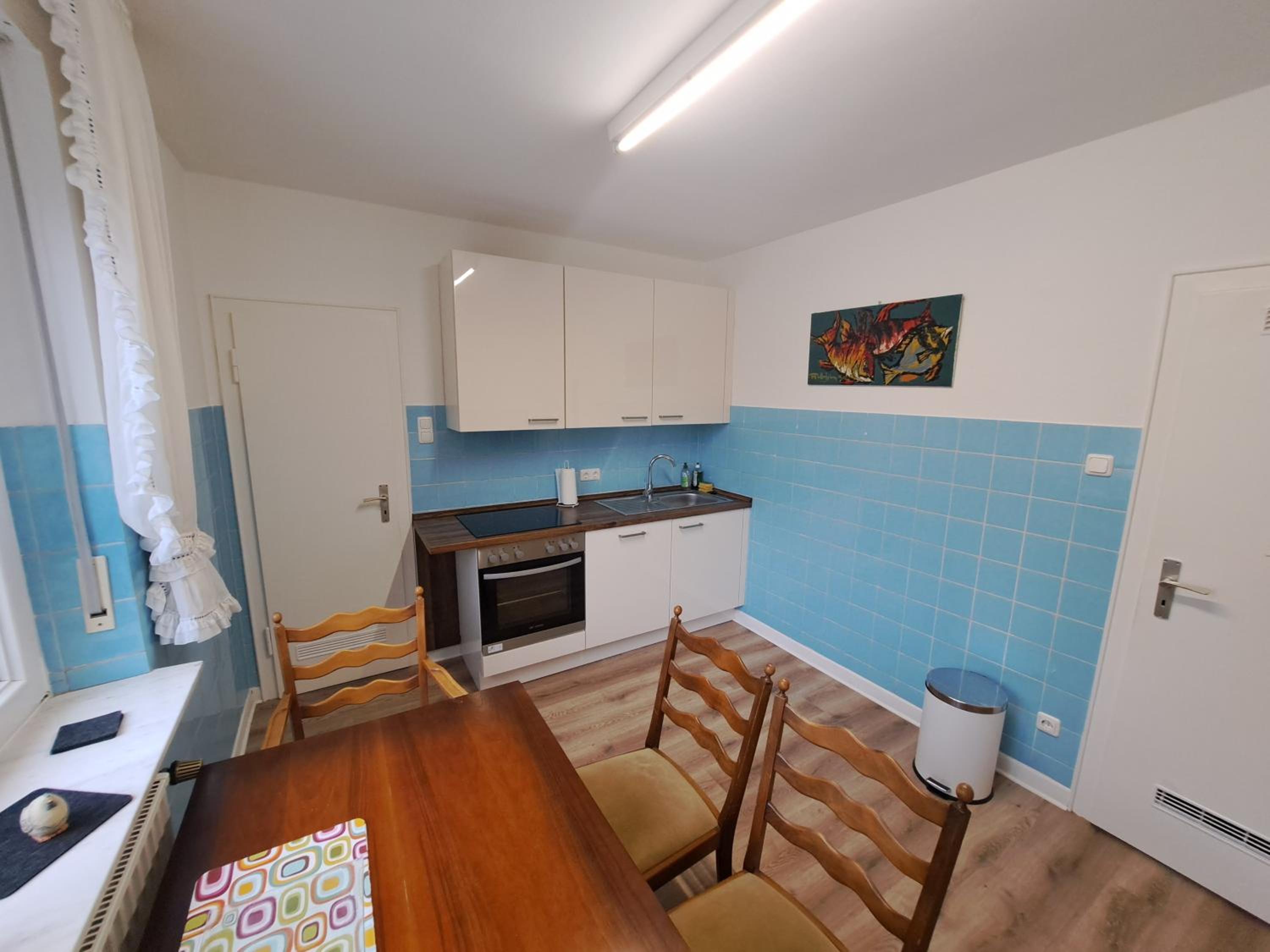 Three-Bedroom House - Photo 2