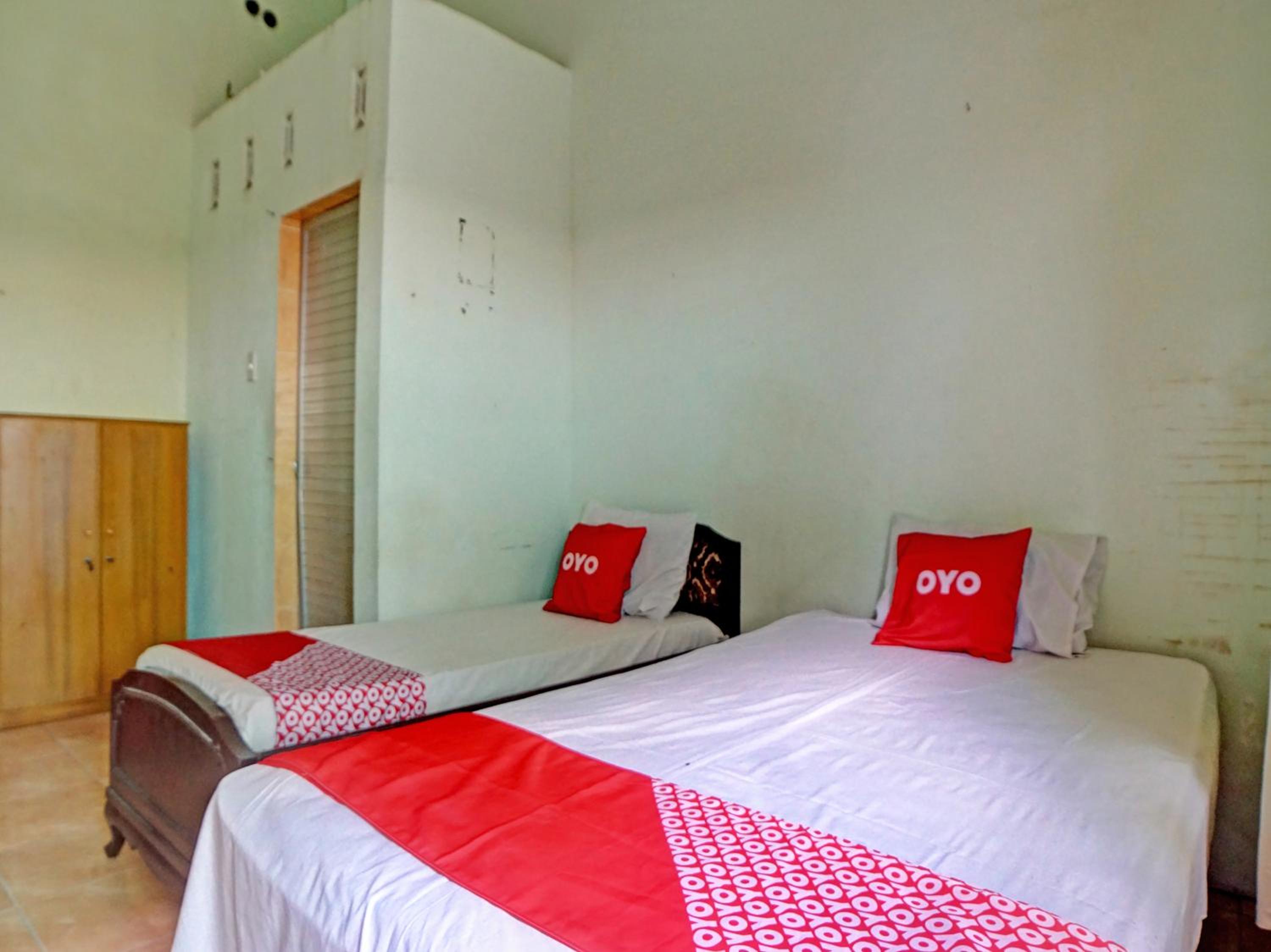 Small Twin Room