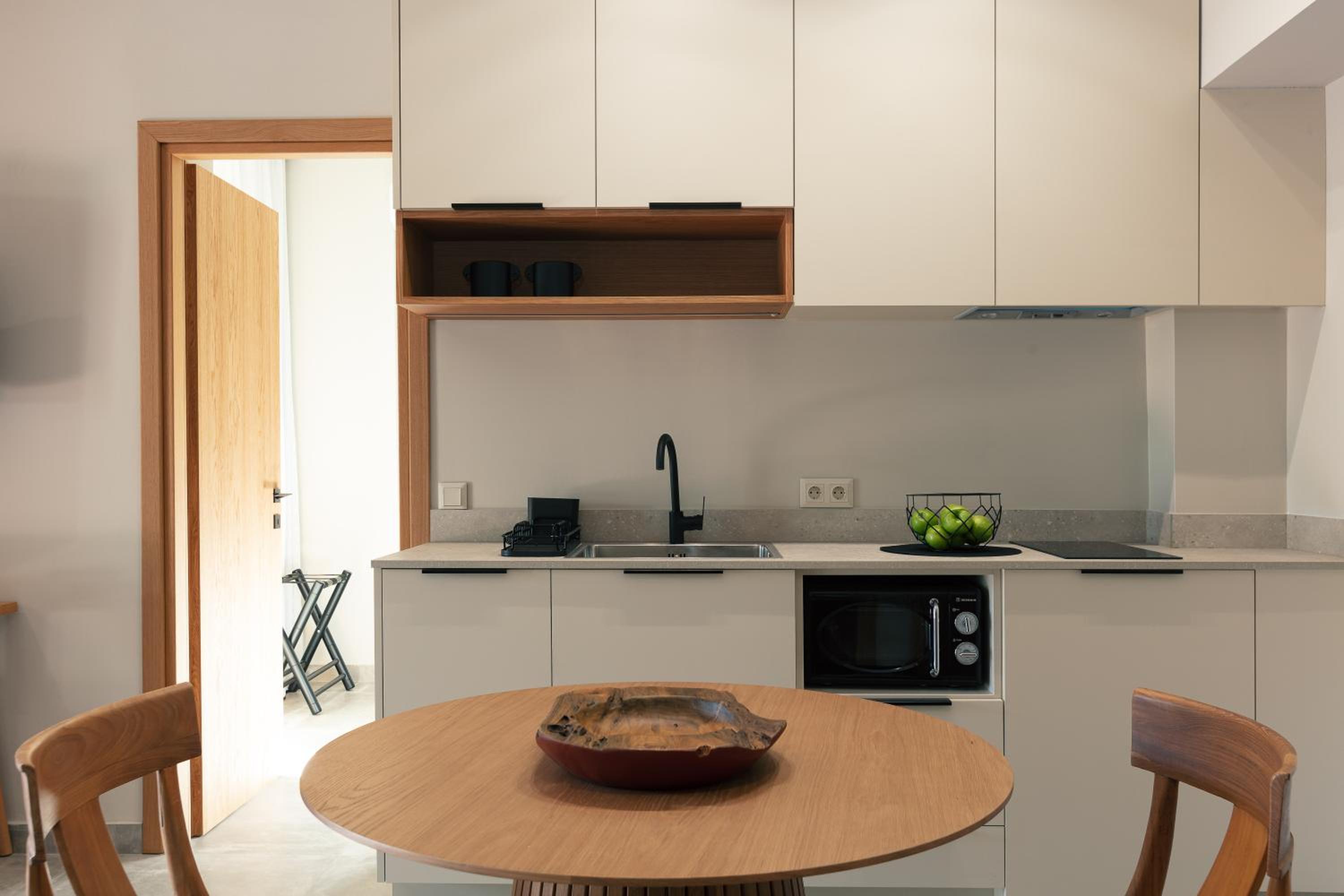 Superior Suite - Photo 15