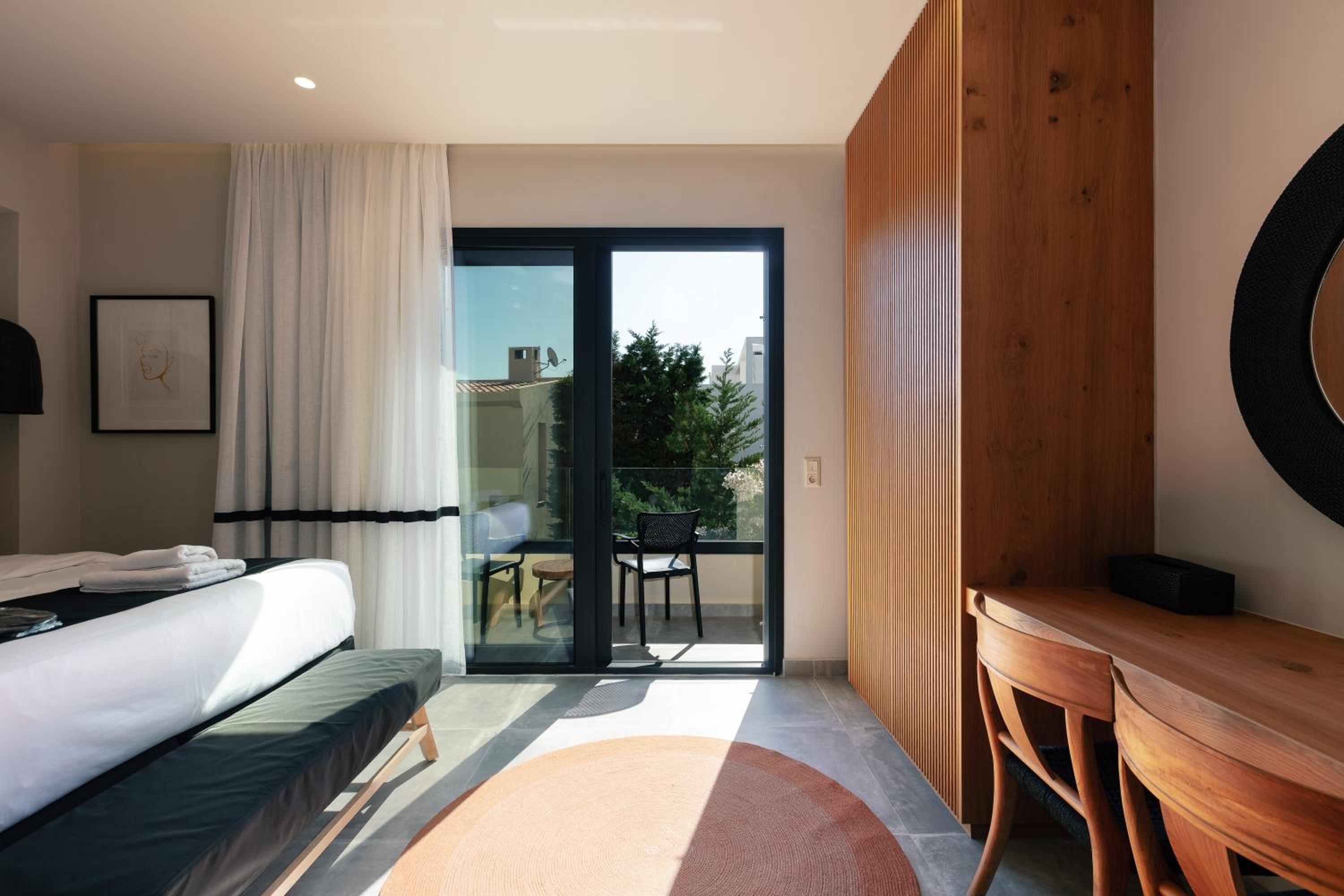 Superior Suite - Photo 10