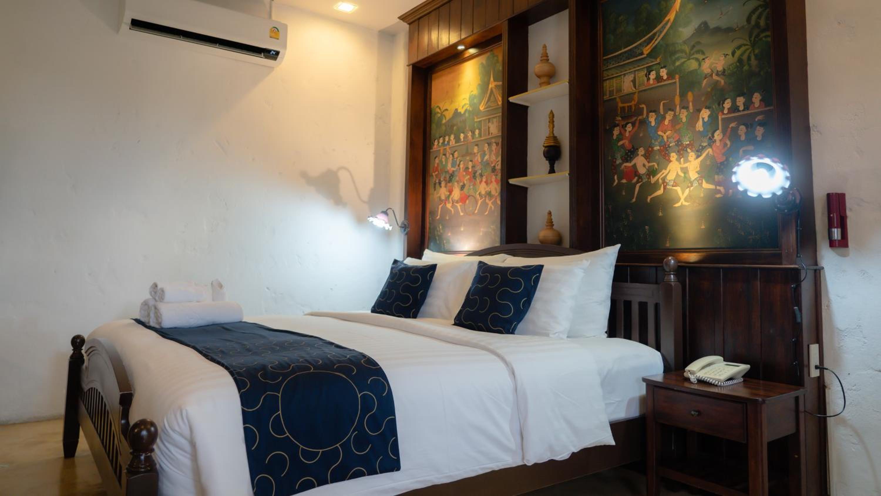 Deluxe Double Room - Photo 14