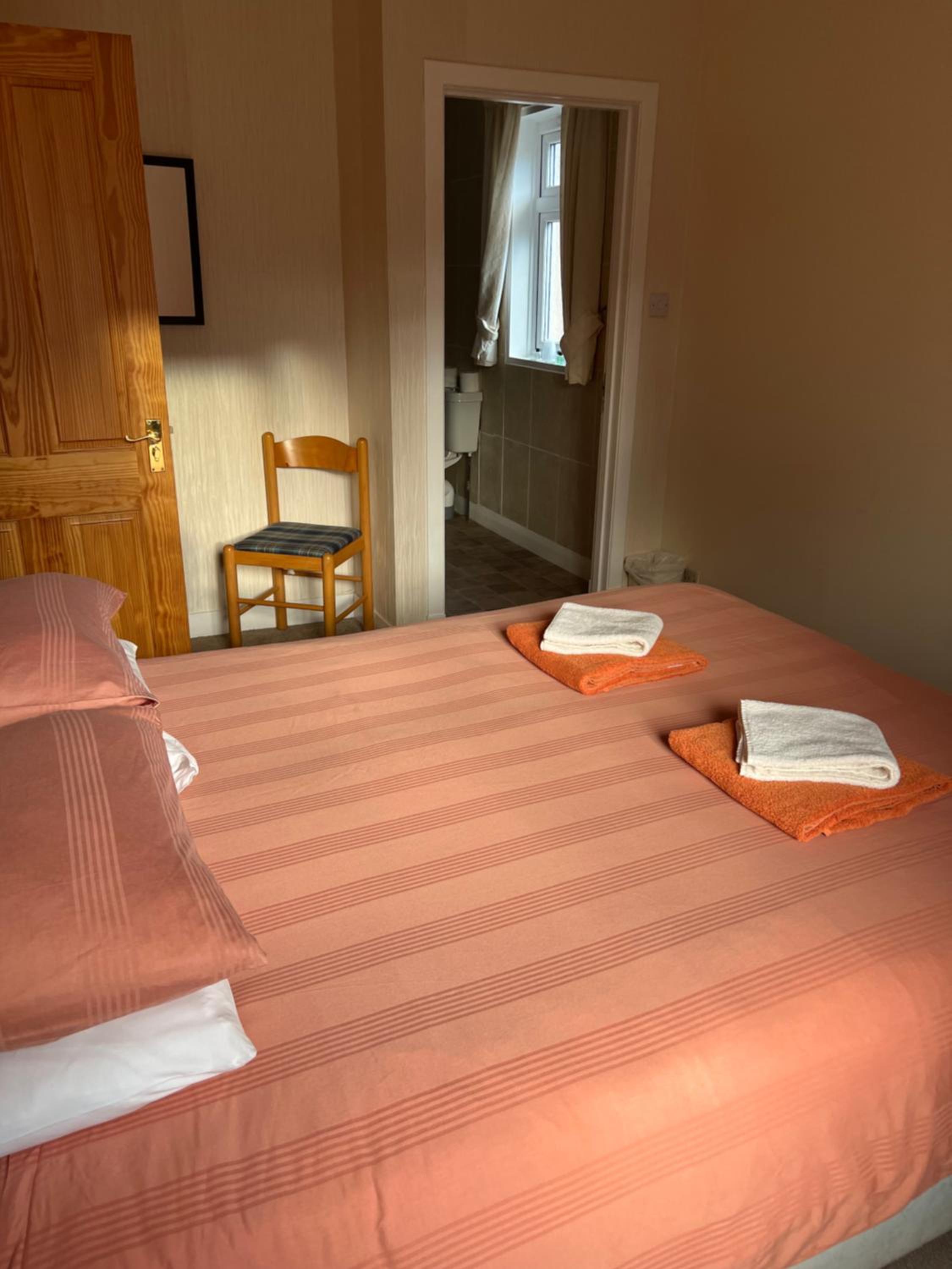 Double Room - Photo 4