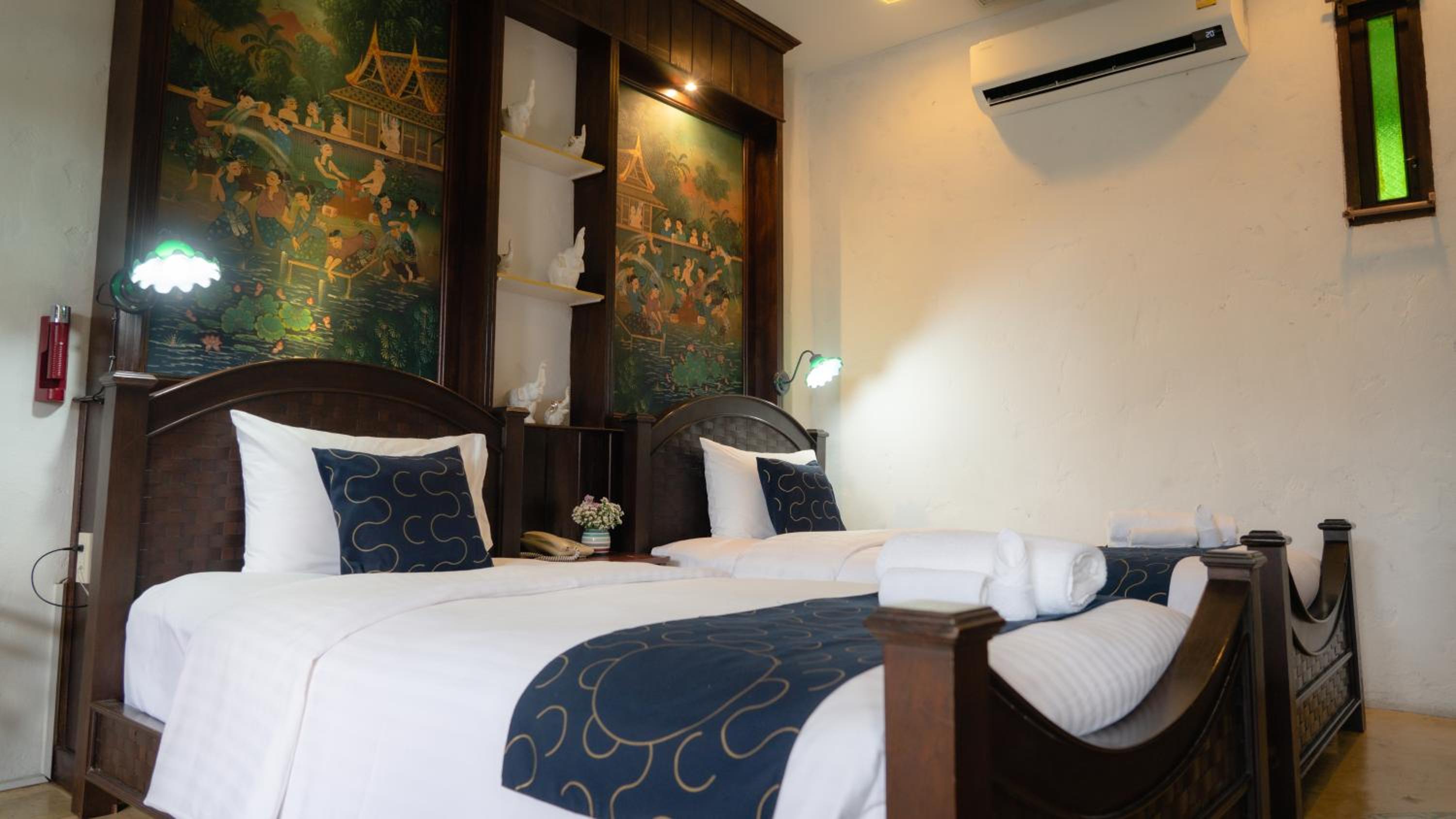 Deluxe Twin Room - Photo 10