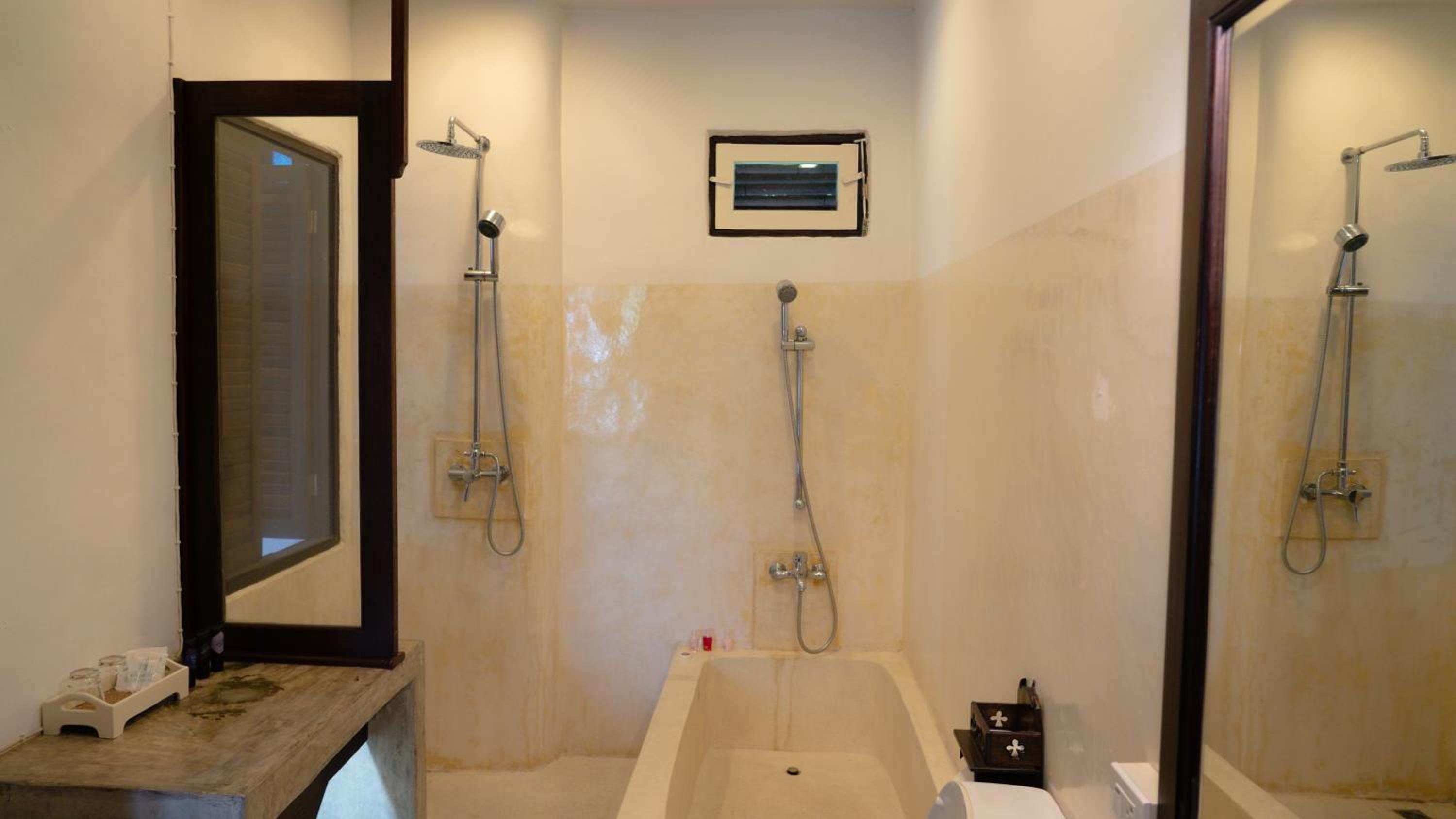 Deluxe Twin Room - Photo 13