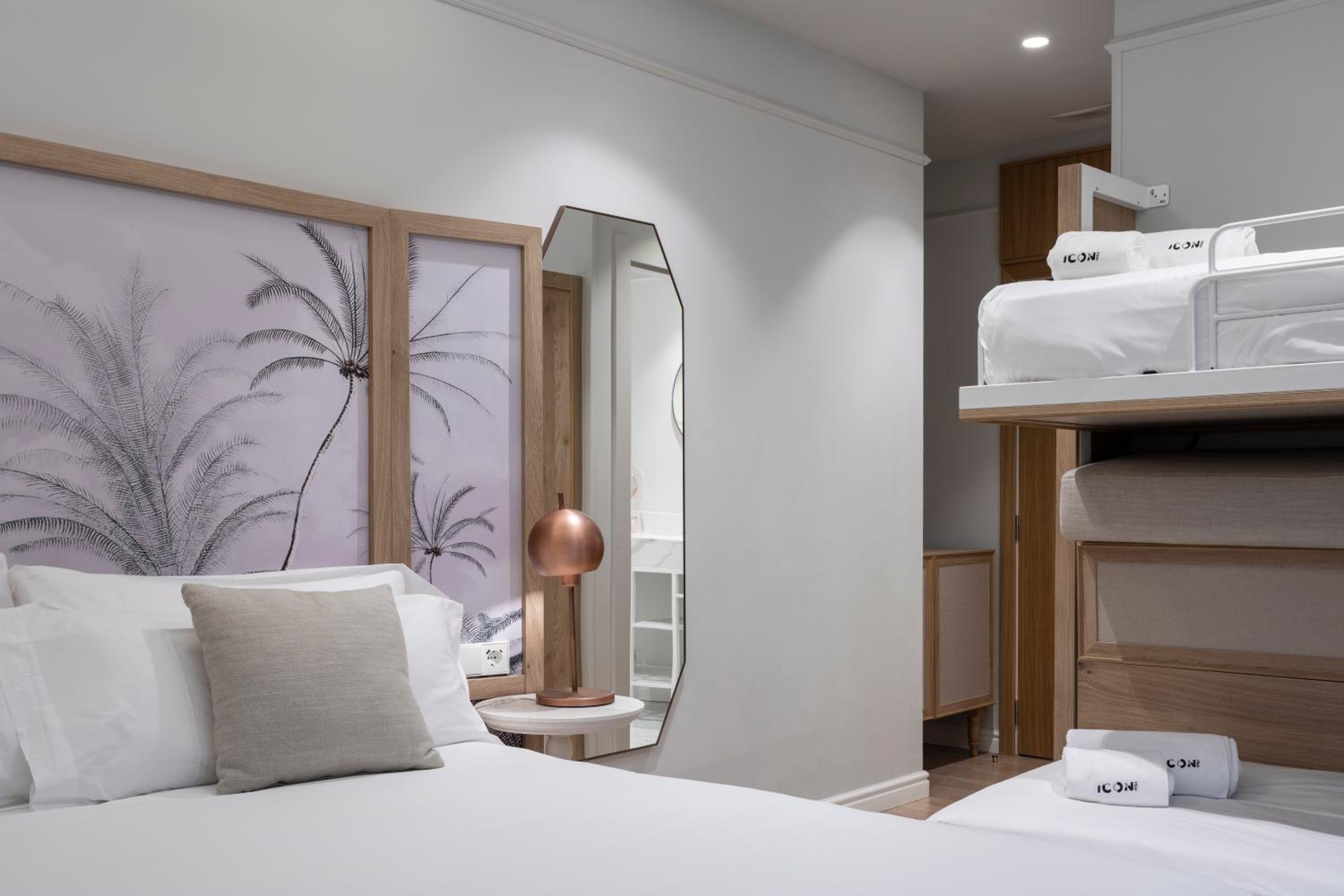 Quadruple Room - Photo 6