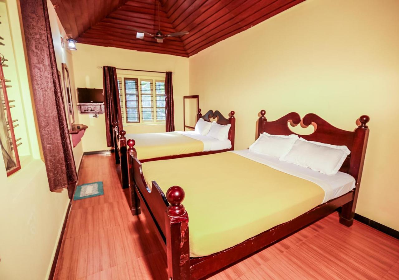 Deluxe Double Room with Extra Bed