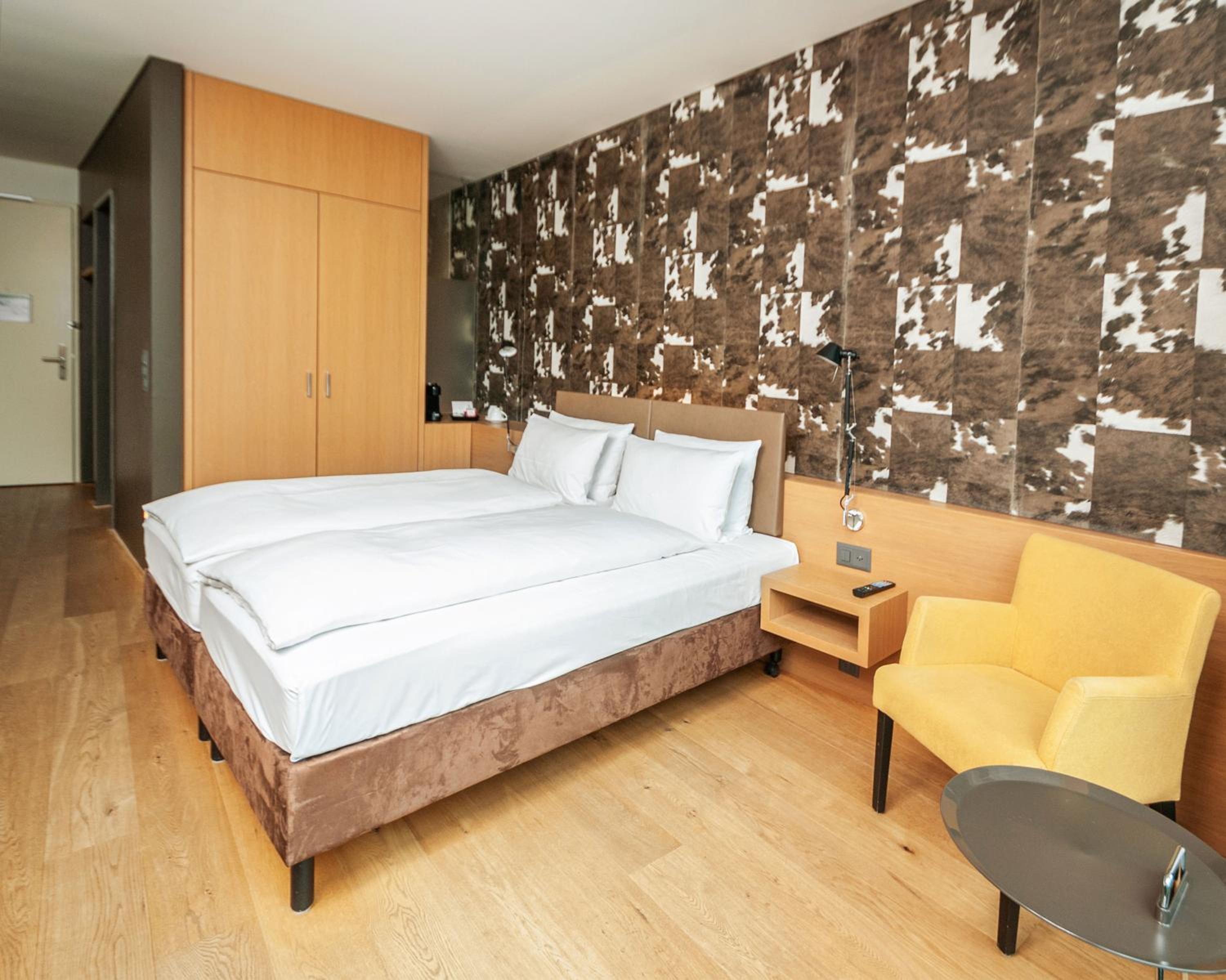 Double or Twin Room - Photo 6