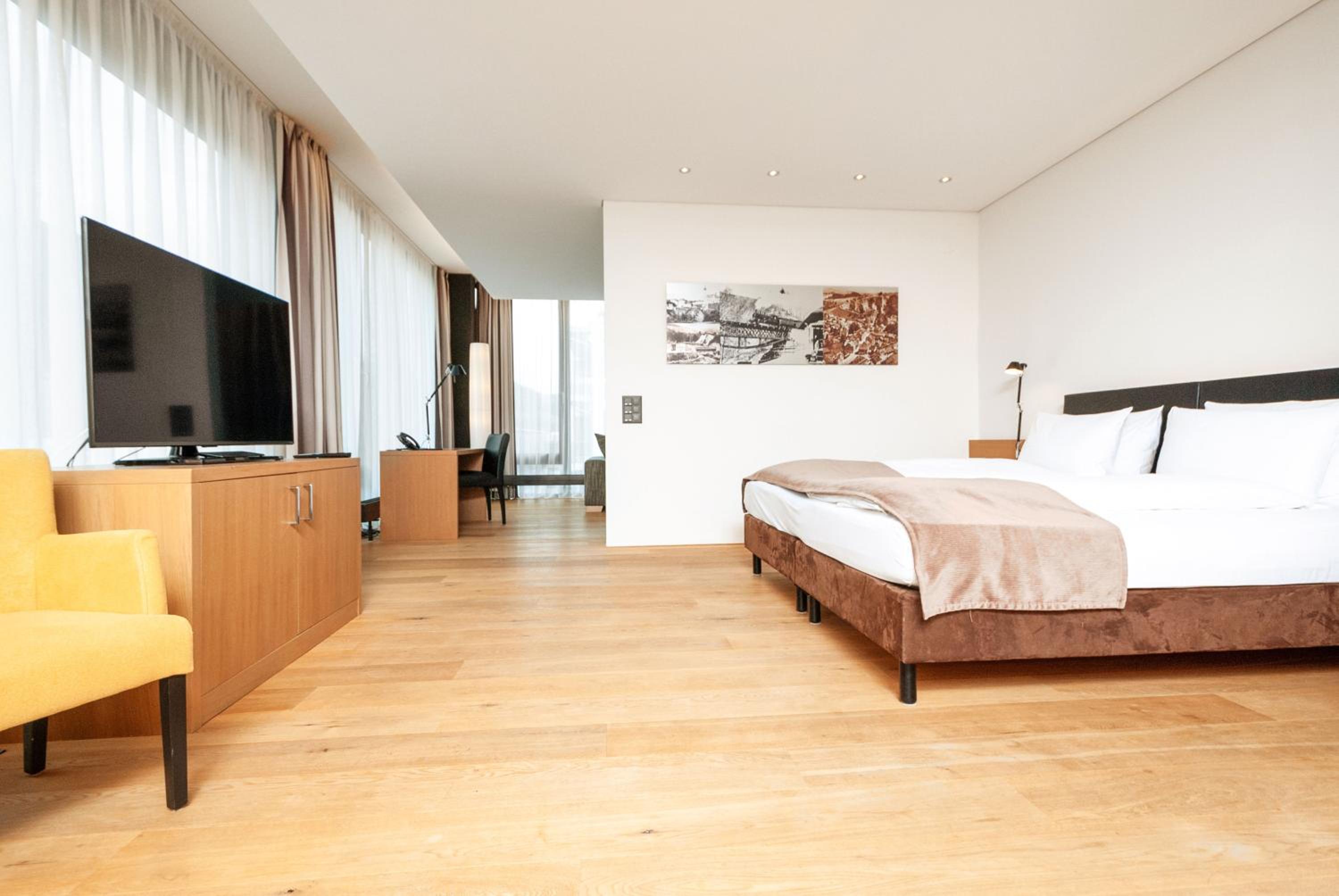 Deluxe Apartment with Sauna - Photo 4