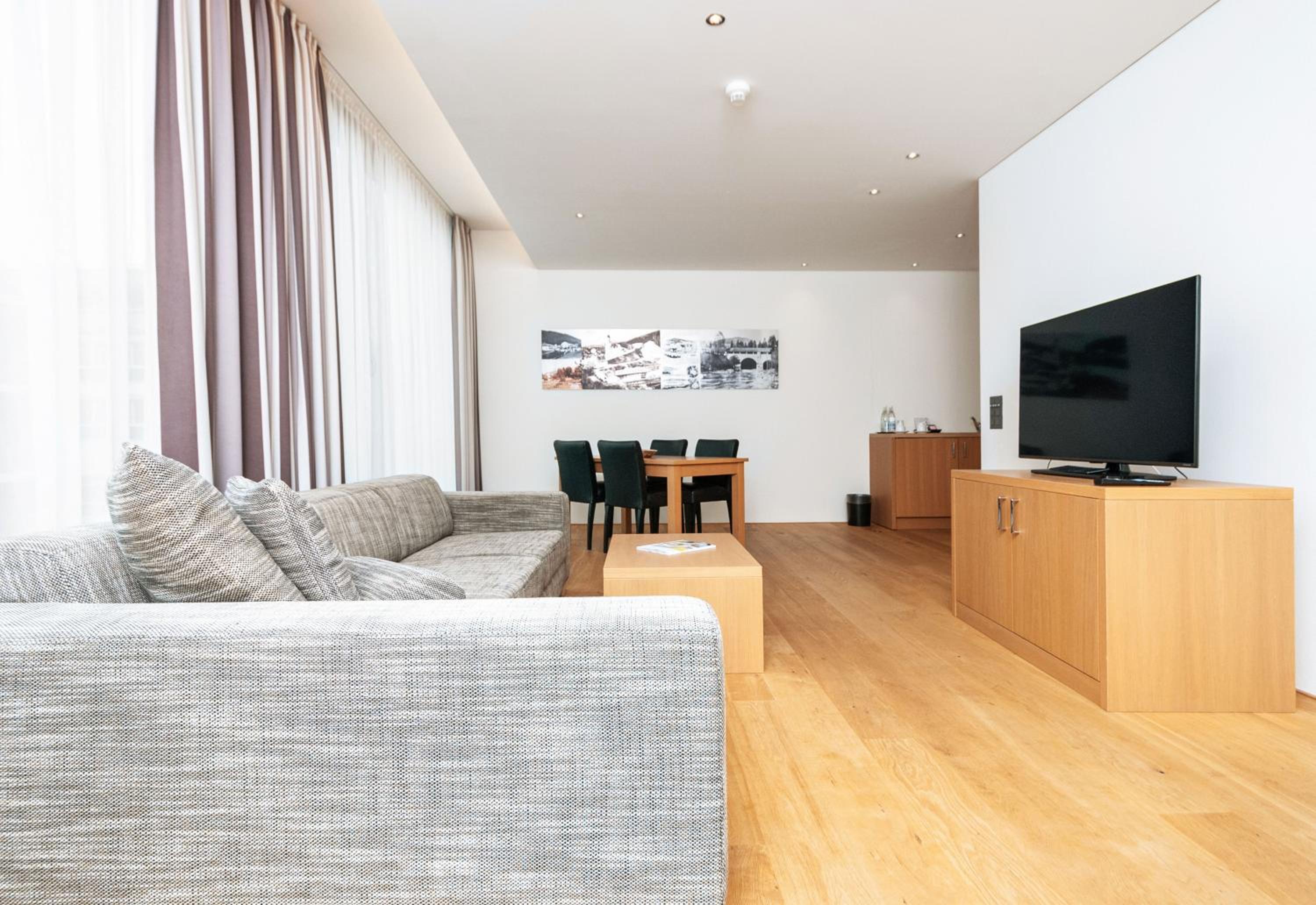 Deluxe Apartment with Sauna - Photo 6