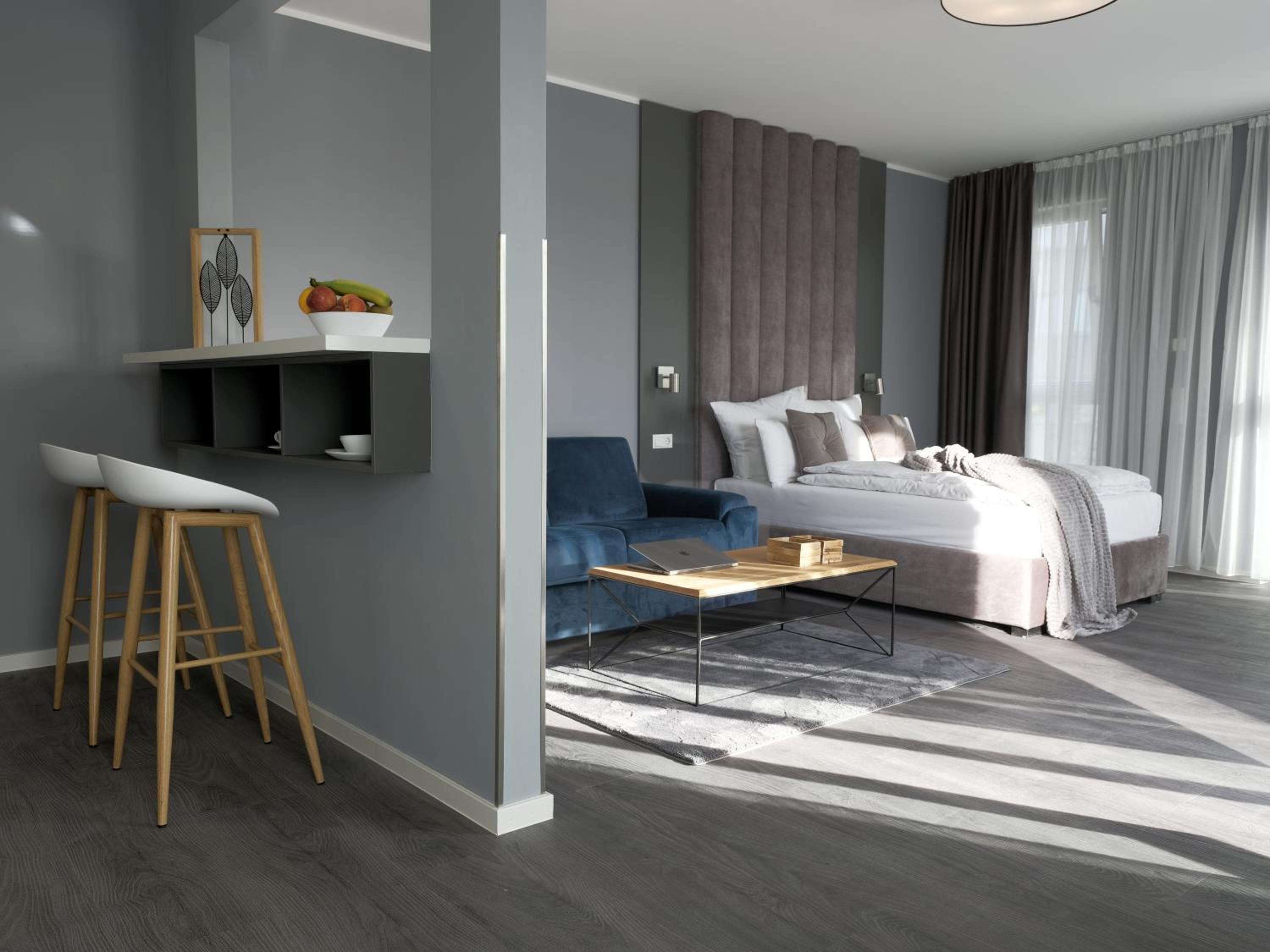 Superior Queen Room with one queen bed and sofa bed  photo 1