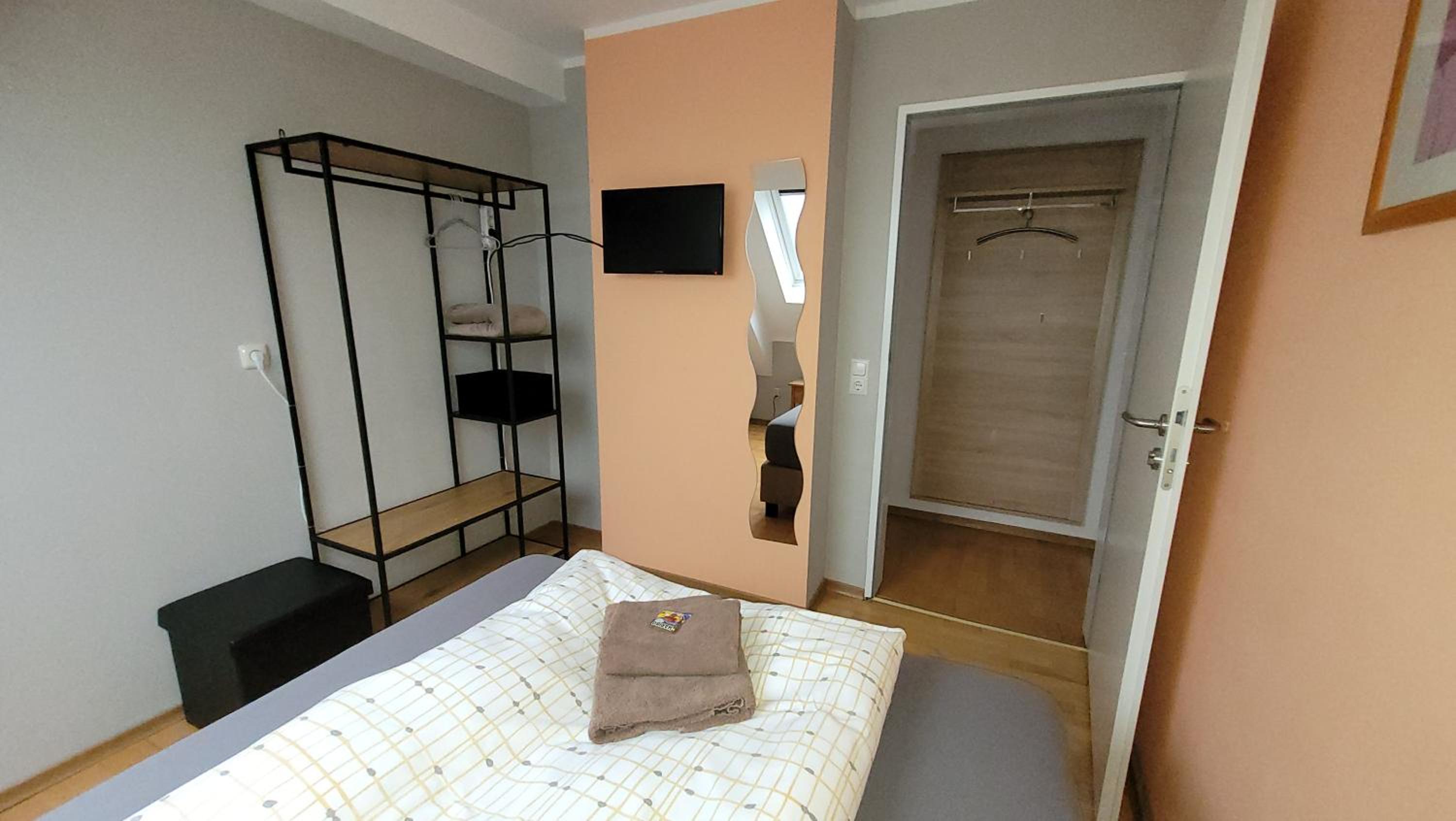 One-Bedroom Apartment photo 2