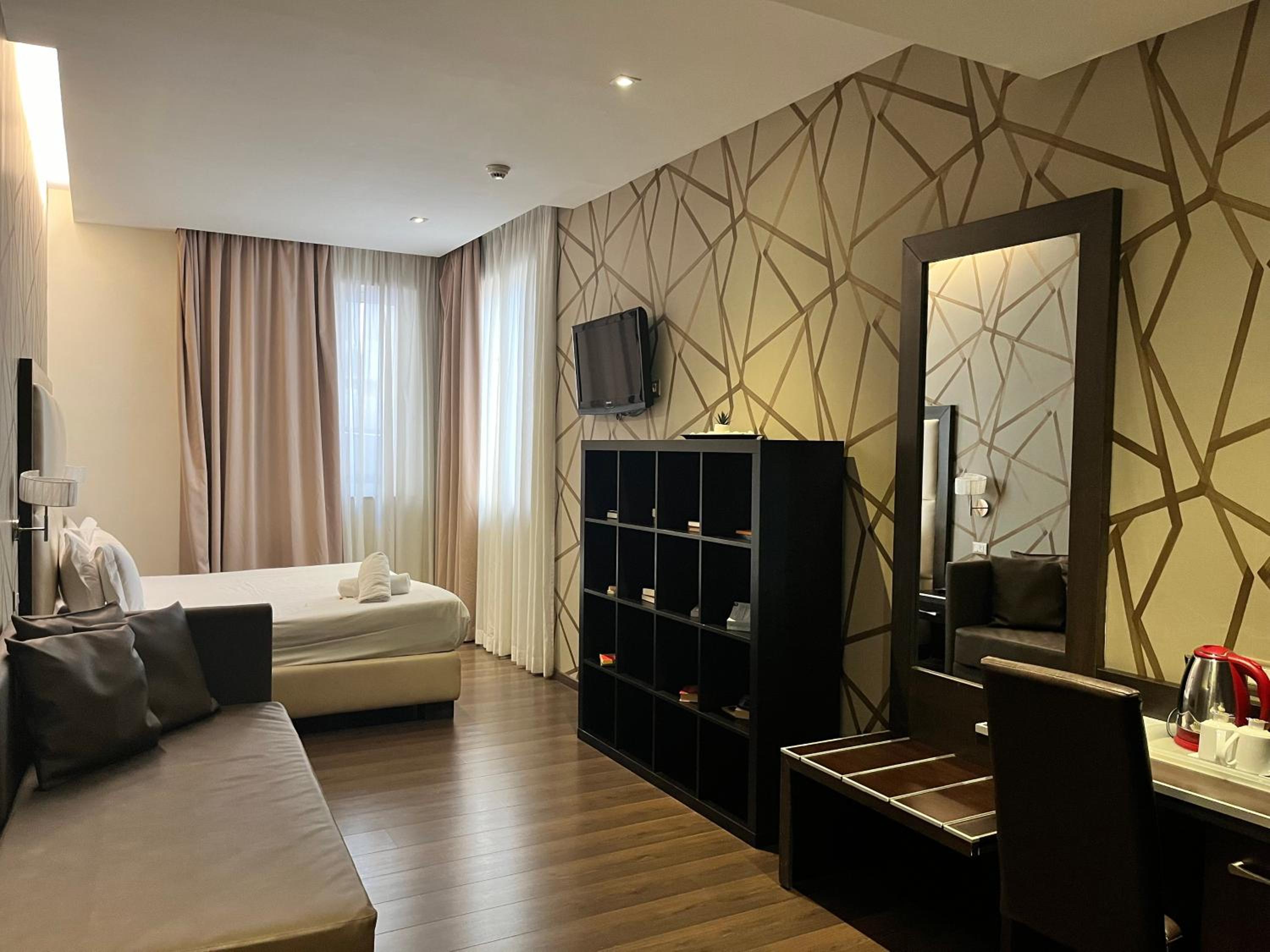 Deluxe Double or Twin Room
