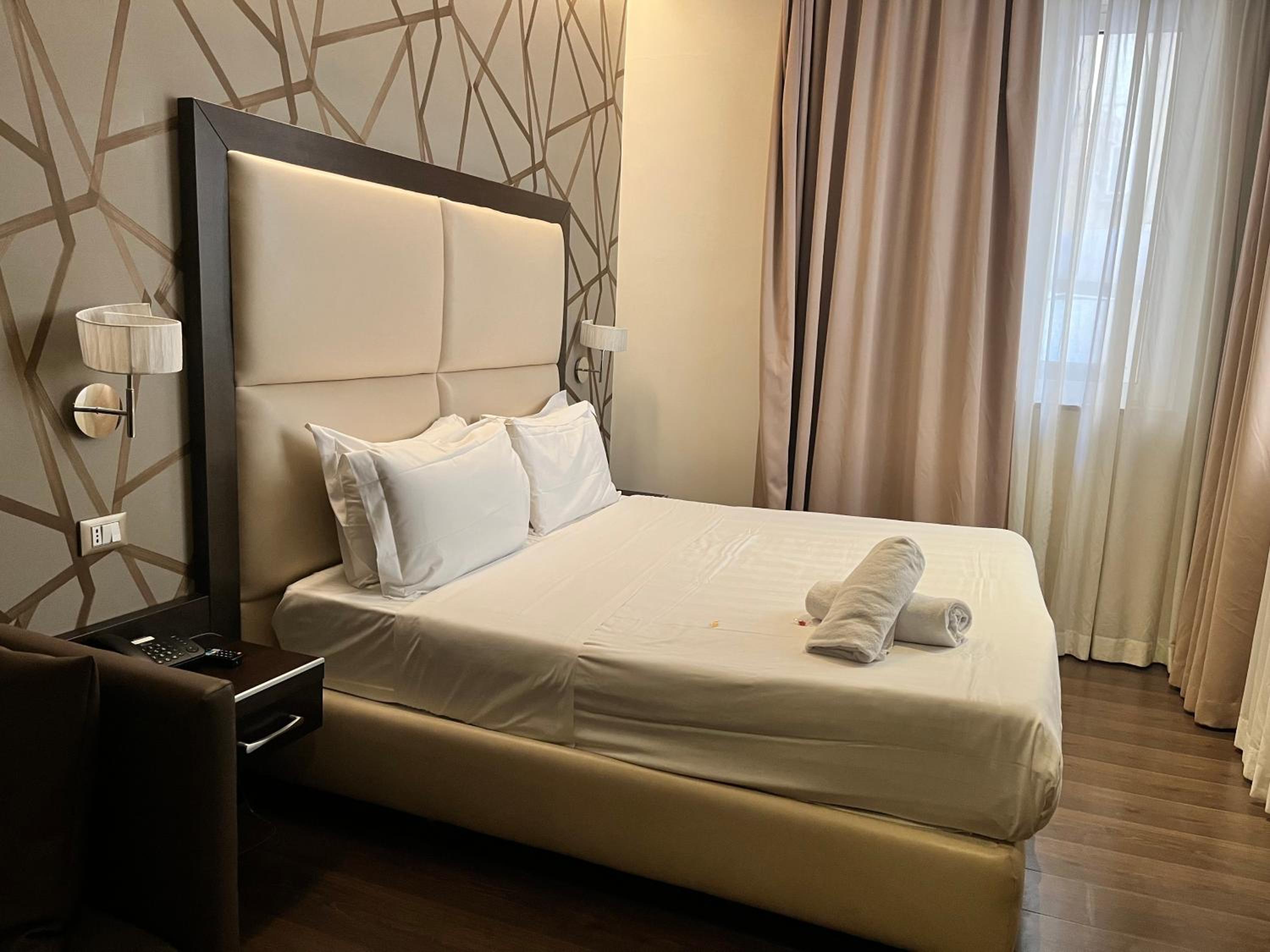 Deluxe Double or Twin Room