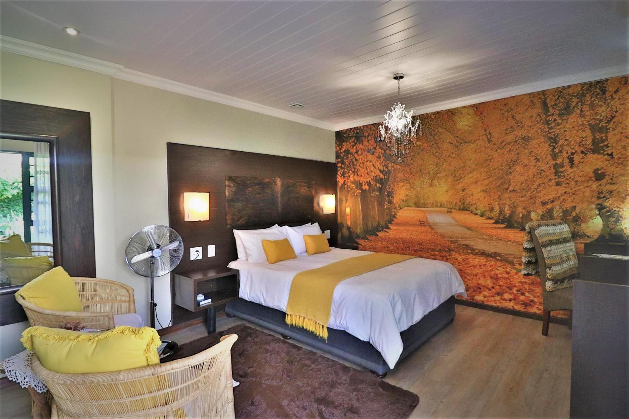 Deluxe Queen Suite photo 2