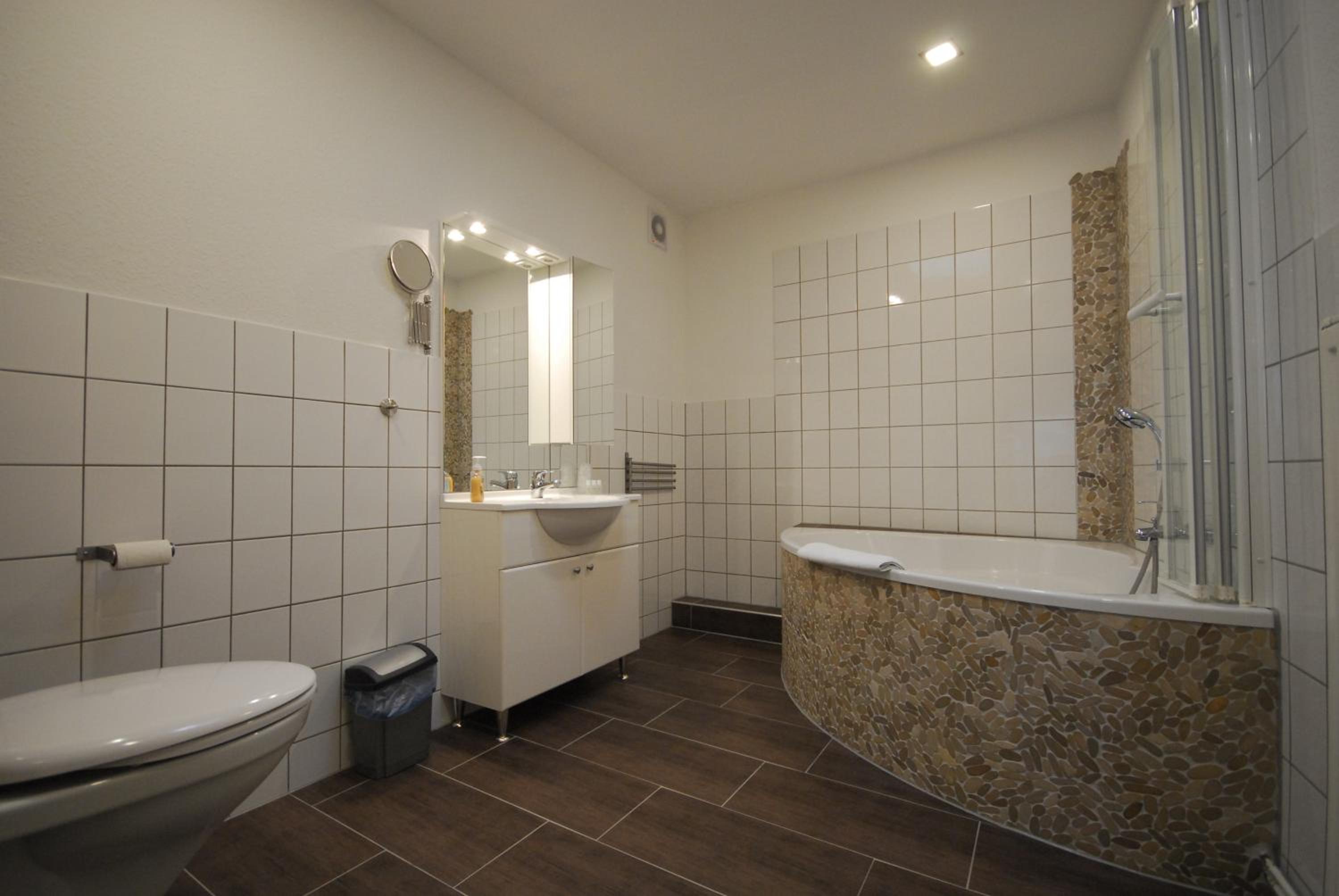 Double Room Type II - Photo 5