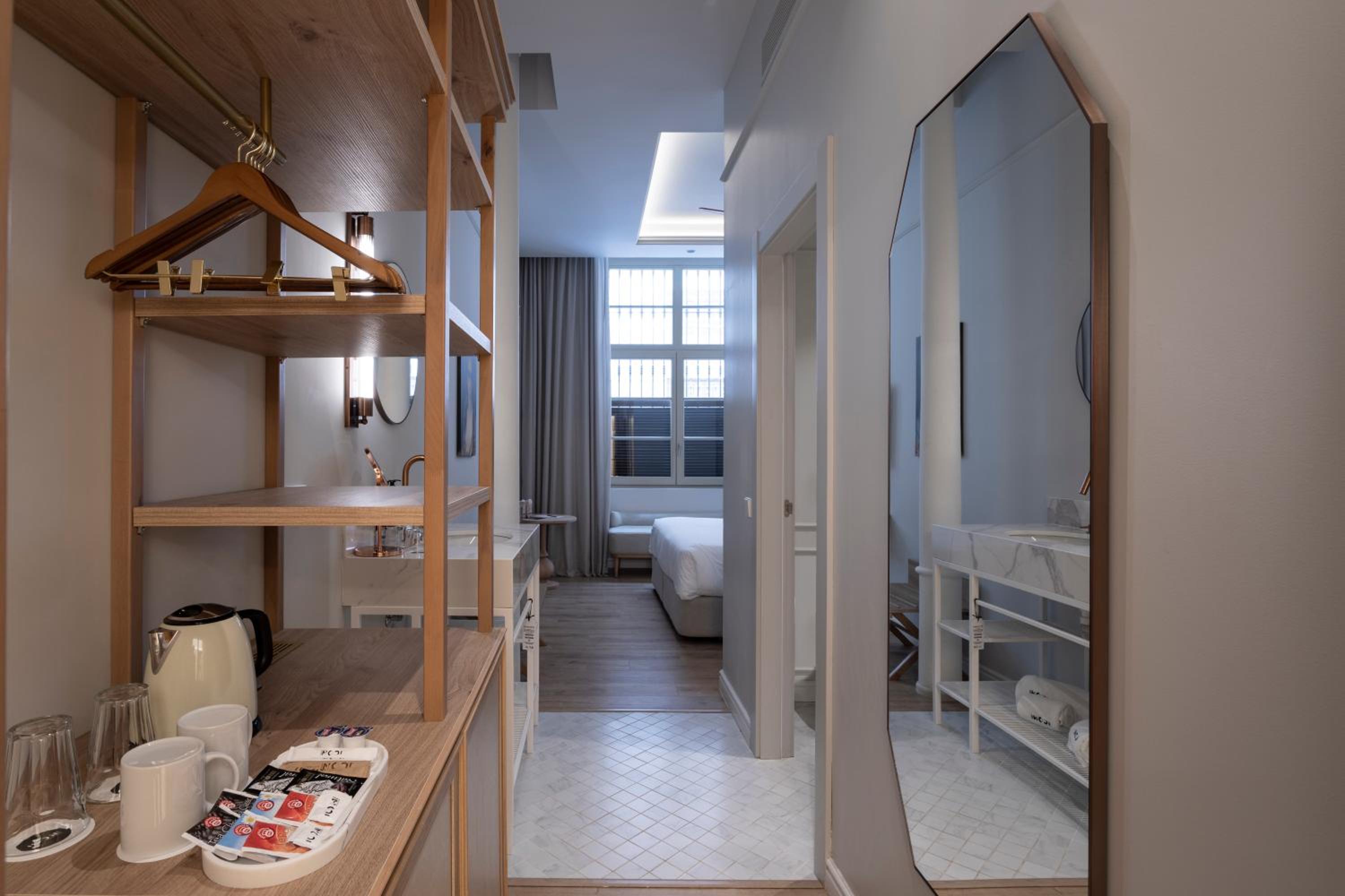 Double Room - Photo 2