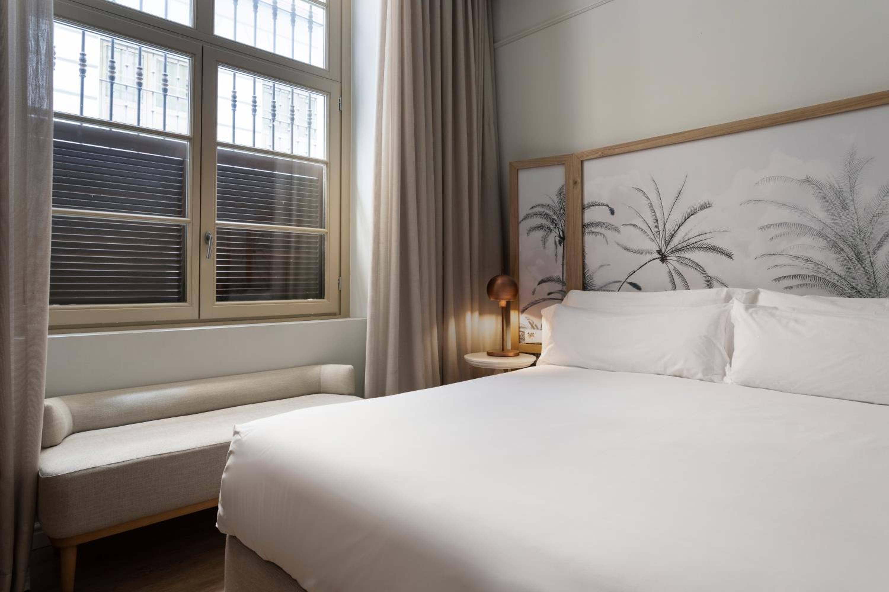 Double Room - Photo 7