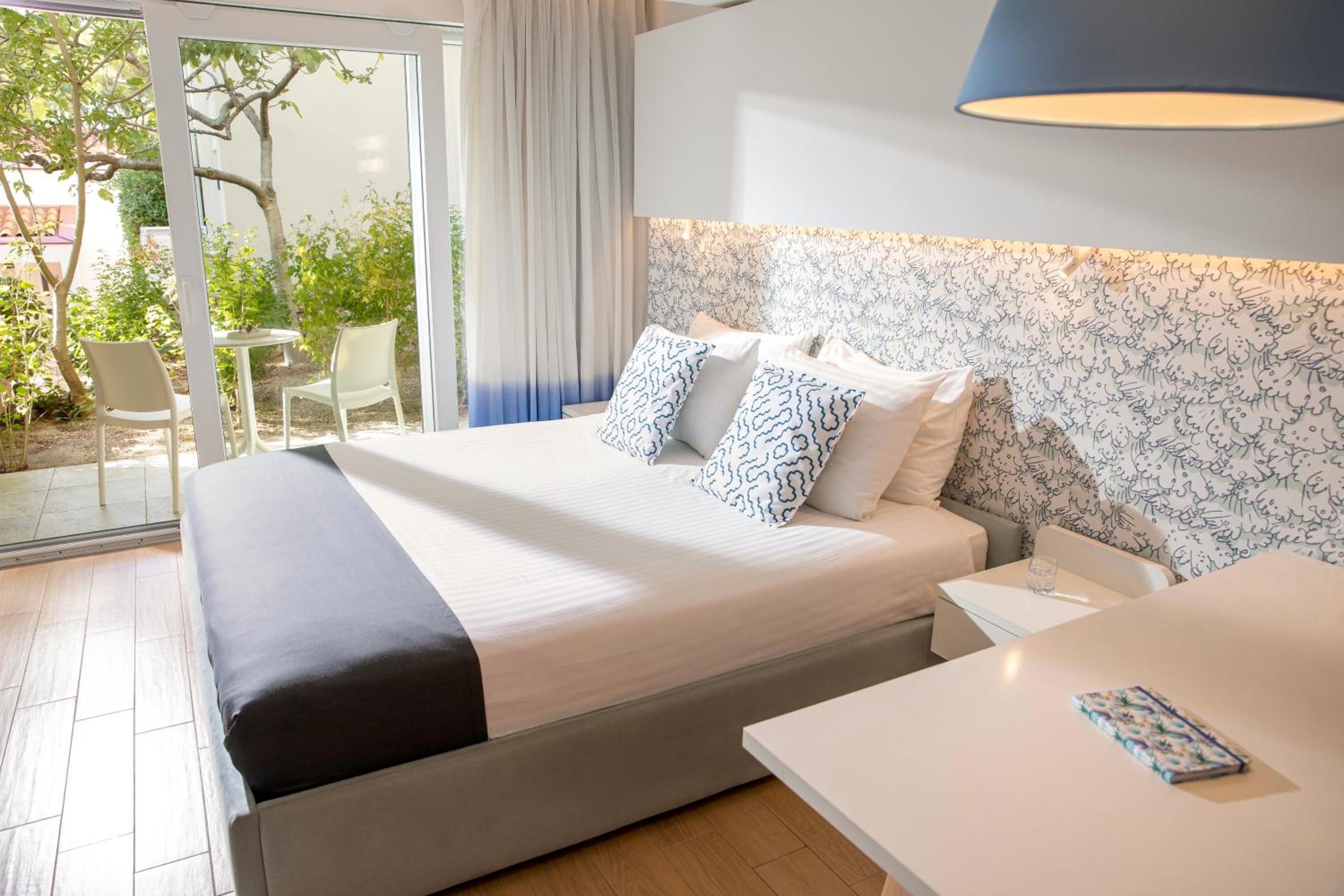 Superior Doppelzimmer mit Balkon und seitlichem Meerblick
