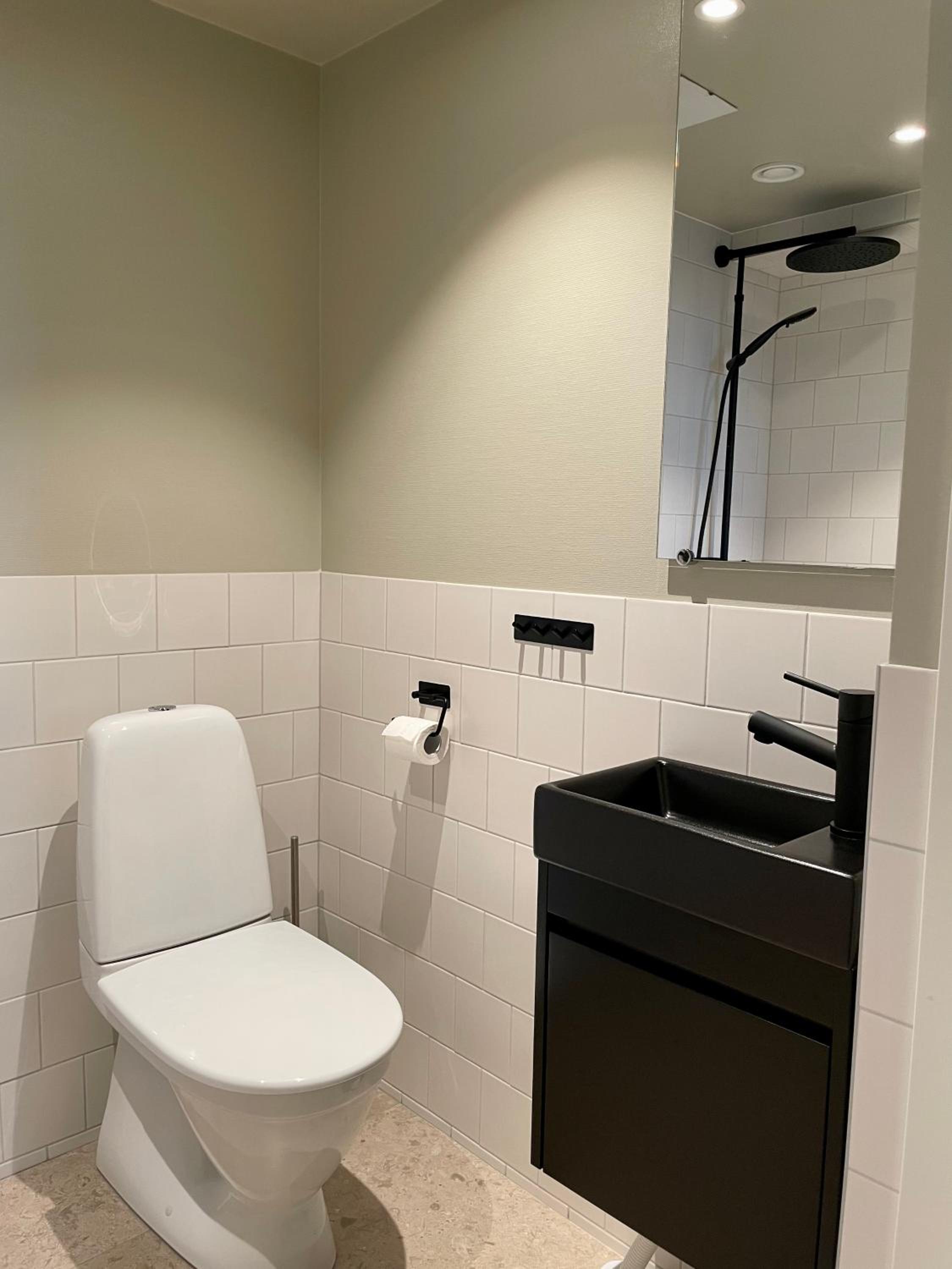 Small Double Room - Photo 7