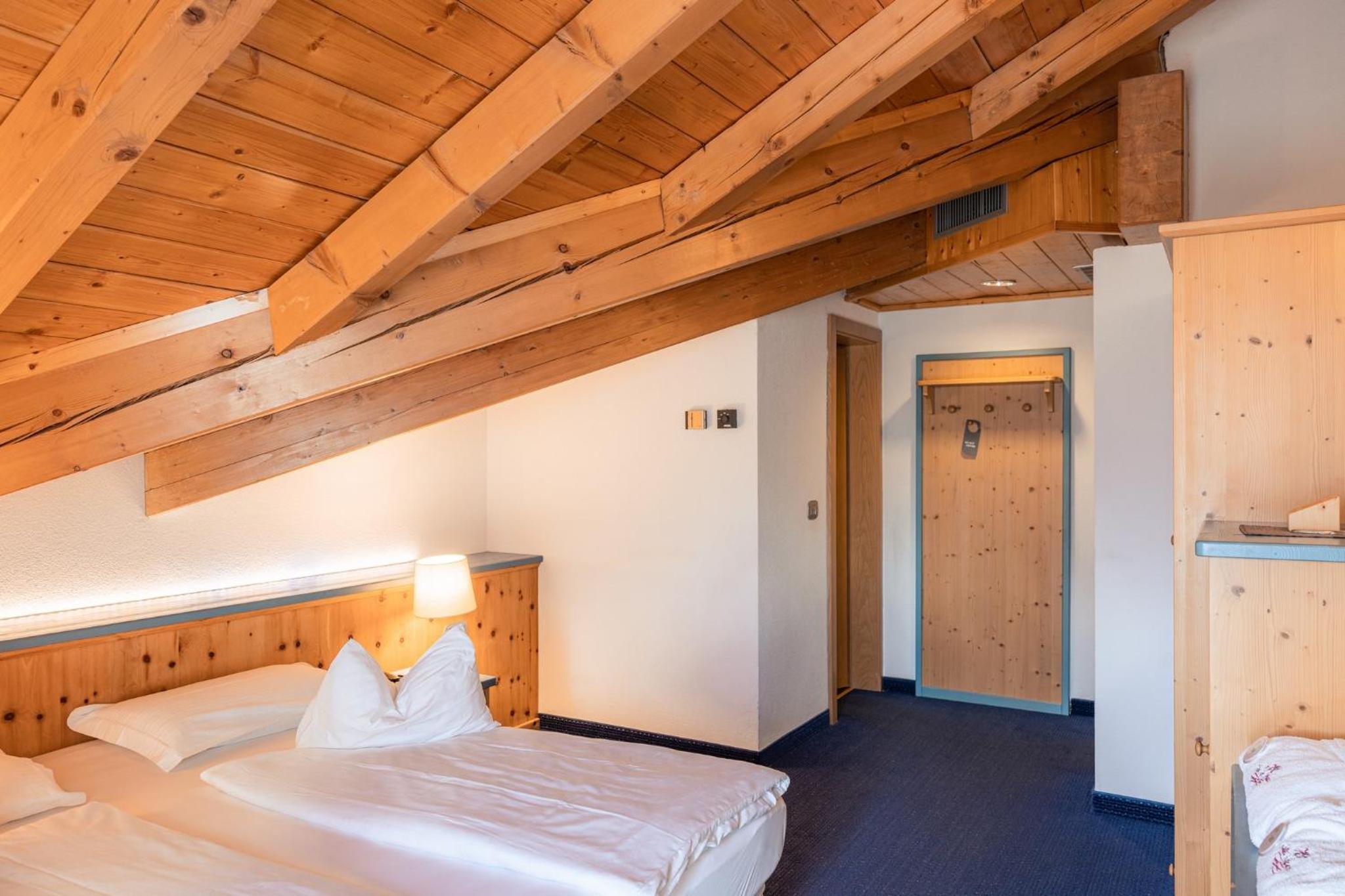Standard Double Or Twin Room - Photo 6