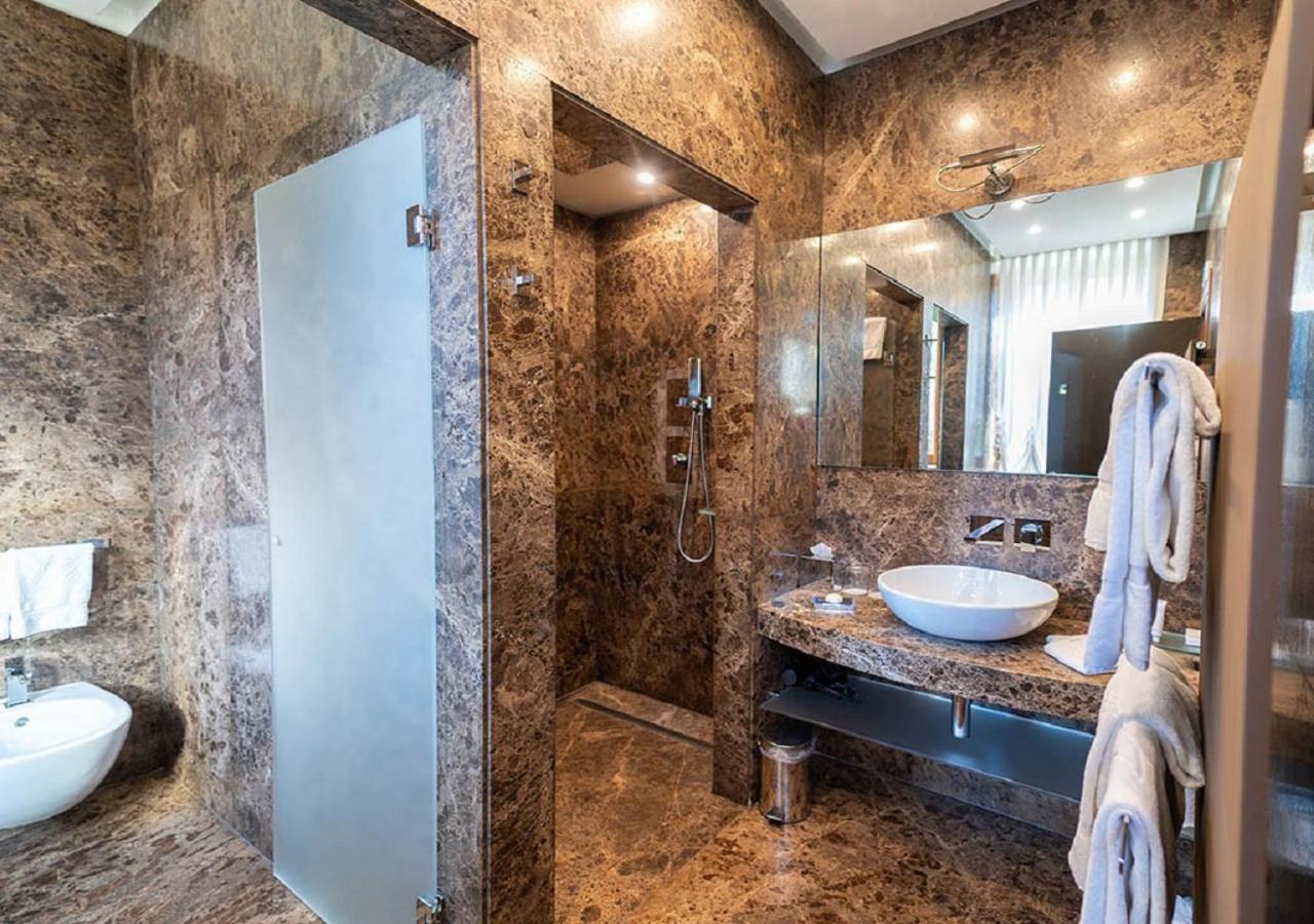 Junior Suite with Park View photo 3