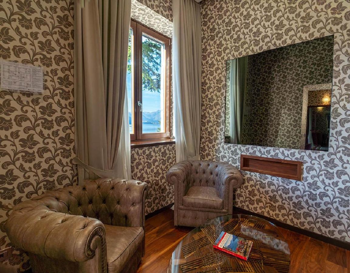 Suite with Lake View and Terrace photo 2